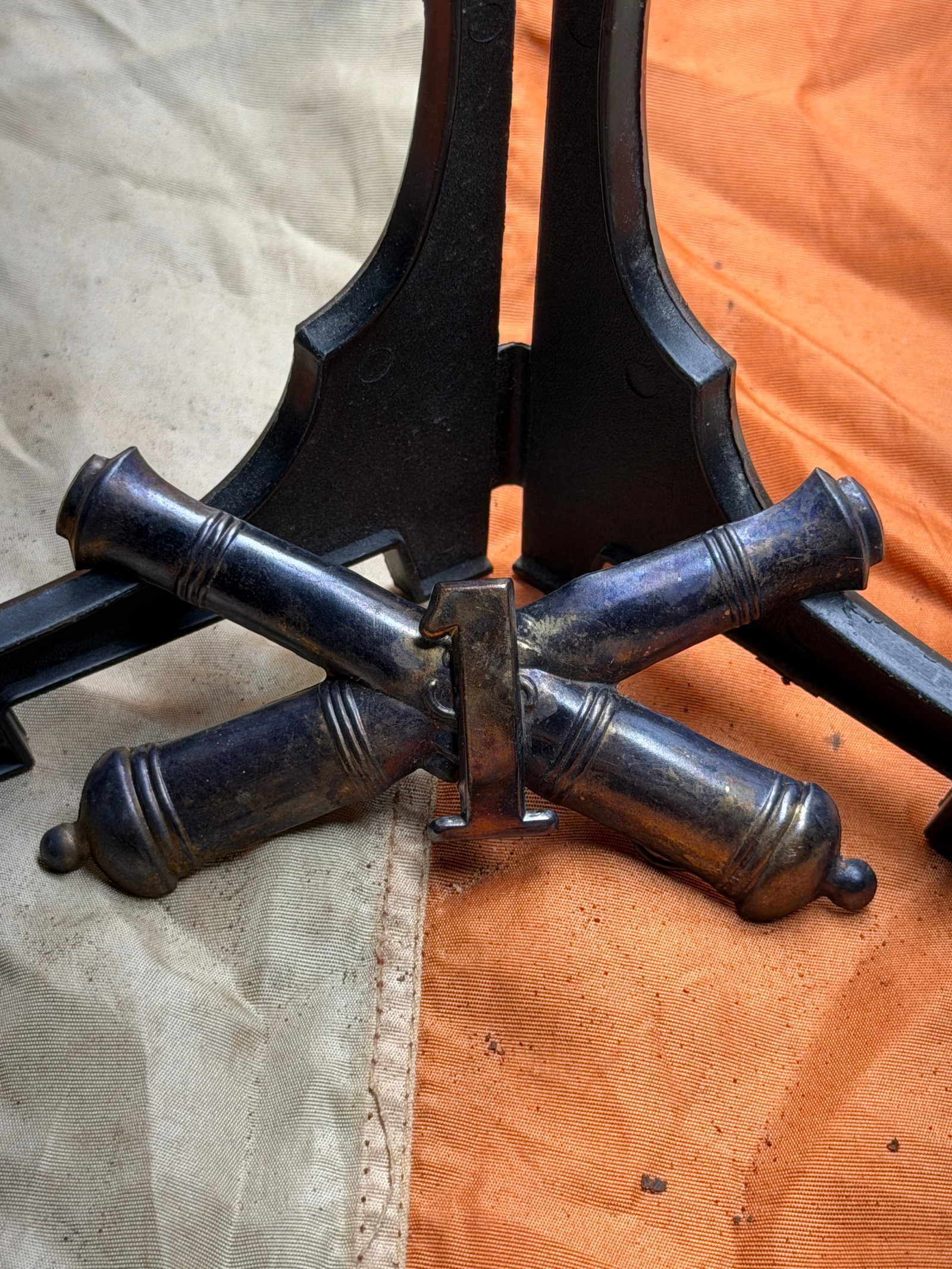 Civil War–Era Crossed Cannons Artillery Insignia, Brass Uniform Device (1 of 3)