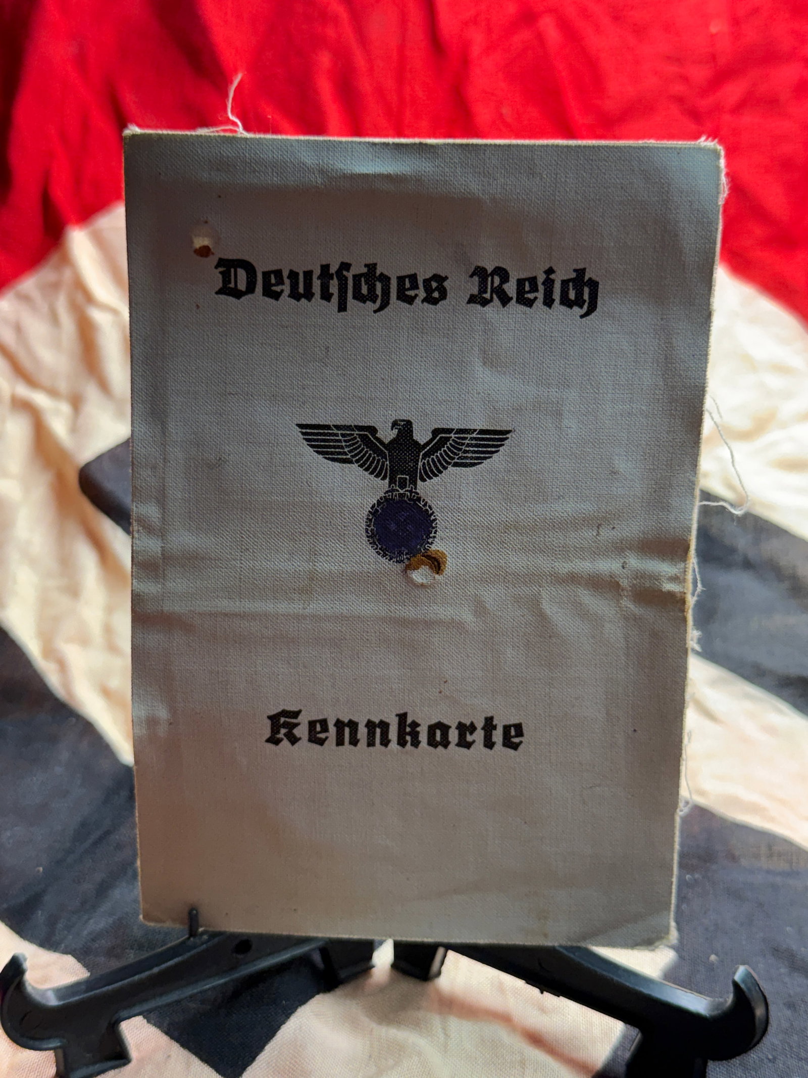 WW2 German Reich Civil Identification Card (Kennkarte) Comes With COA Certification: This certified with COA object is an original German Reich Kennkarte, a compulsory civilian identification document issued during the National Socialist period. Introduced in 1938 and widely used thro