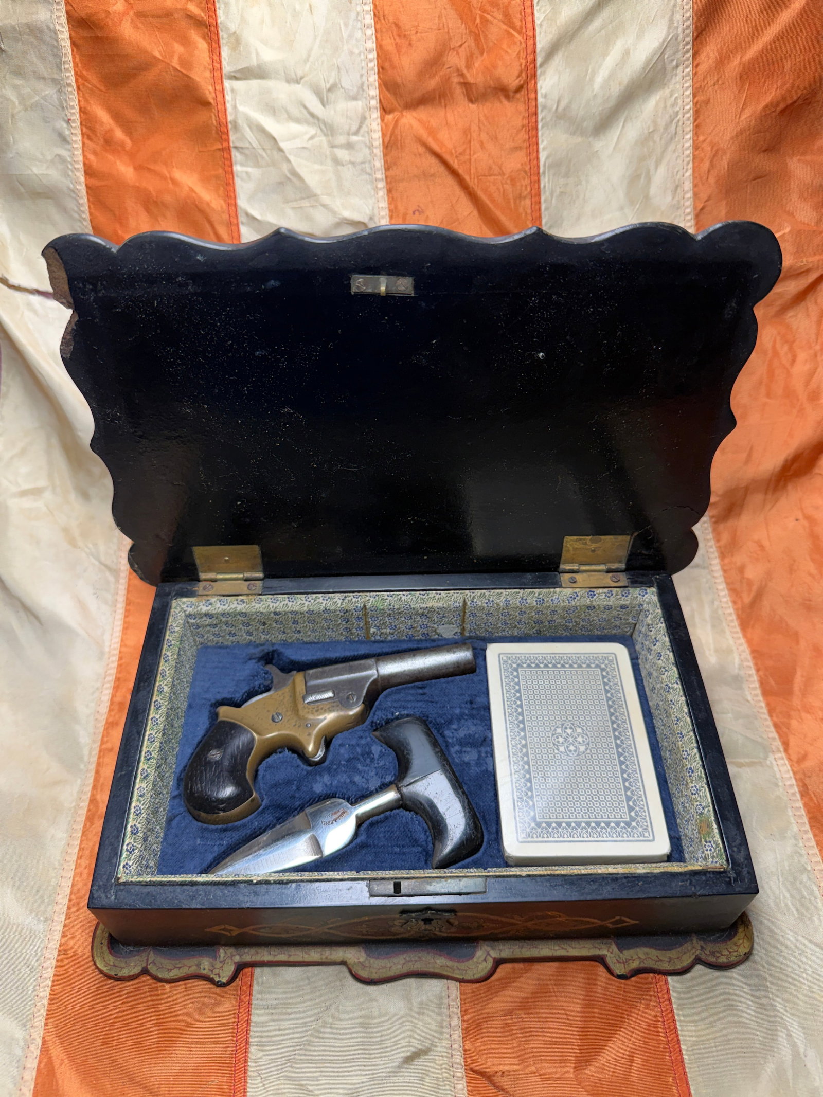 Rare Civil War 19th-Century Cased Percussion Pistol Set with Dagger and Playing Cards (1 of 12)