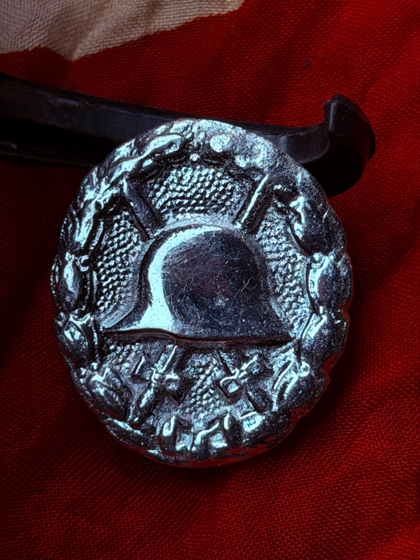 WW1 German First World War Veterans’ Helmet Hat Badge (1 of 3)