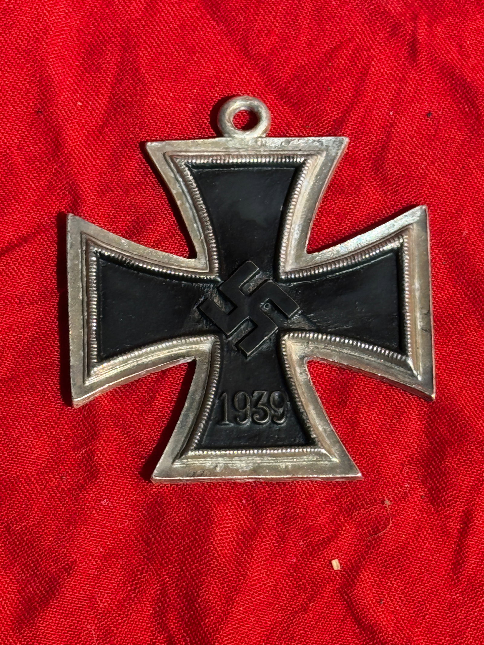 WW2 German Iron Cross, Second Class (Eisernes Kreuz II. Klasse), Nazi Germany, 1939: German Iron Cross, Second Class, instituted in 1939 by Adolf Hitler as the World War II revival of the historic Prussian military decoration first established in 1813 during the Napoleonic Wars. The c