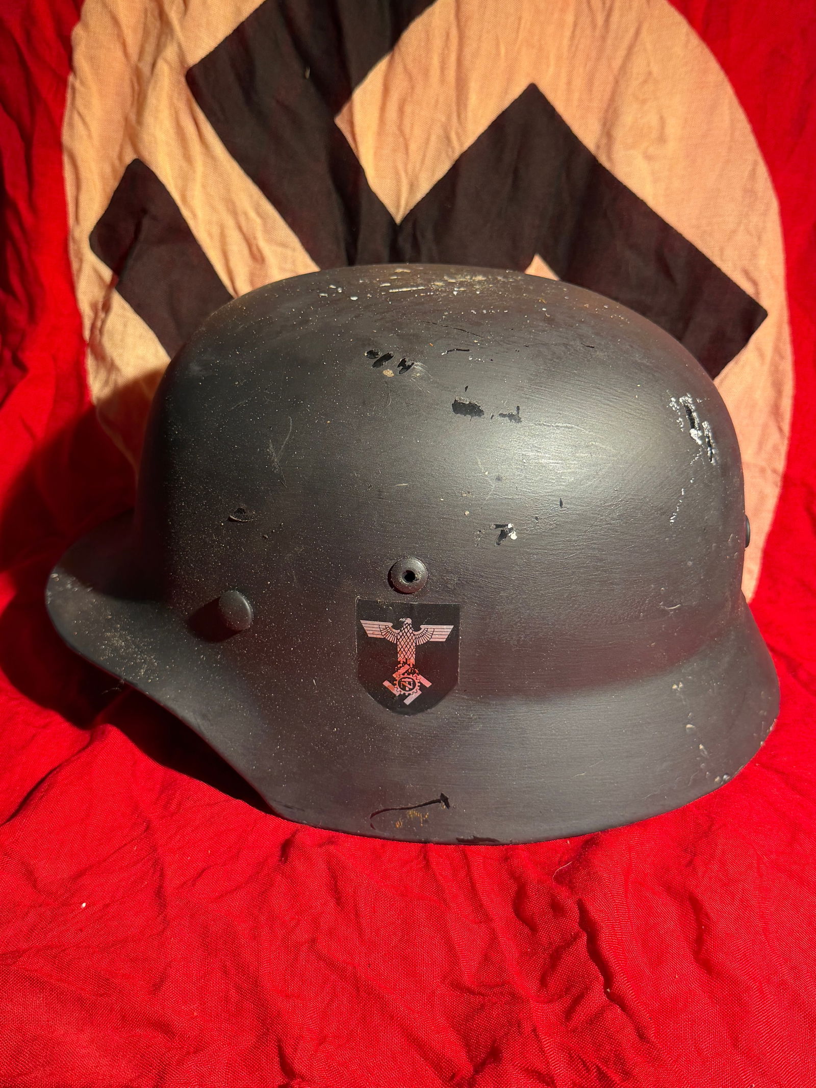 WW2 German Wehrmacht M42 Single-Decal Stahlhelm (Steel Combat Helmet), World War II (1 of 6)
