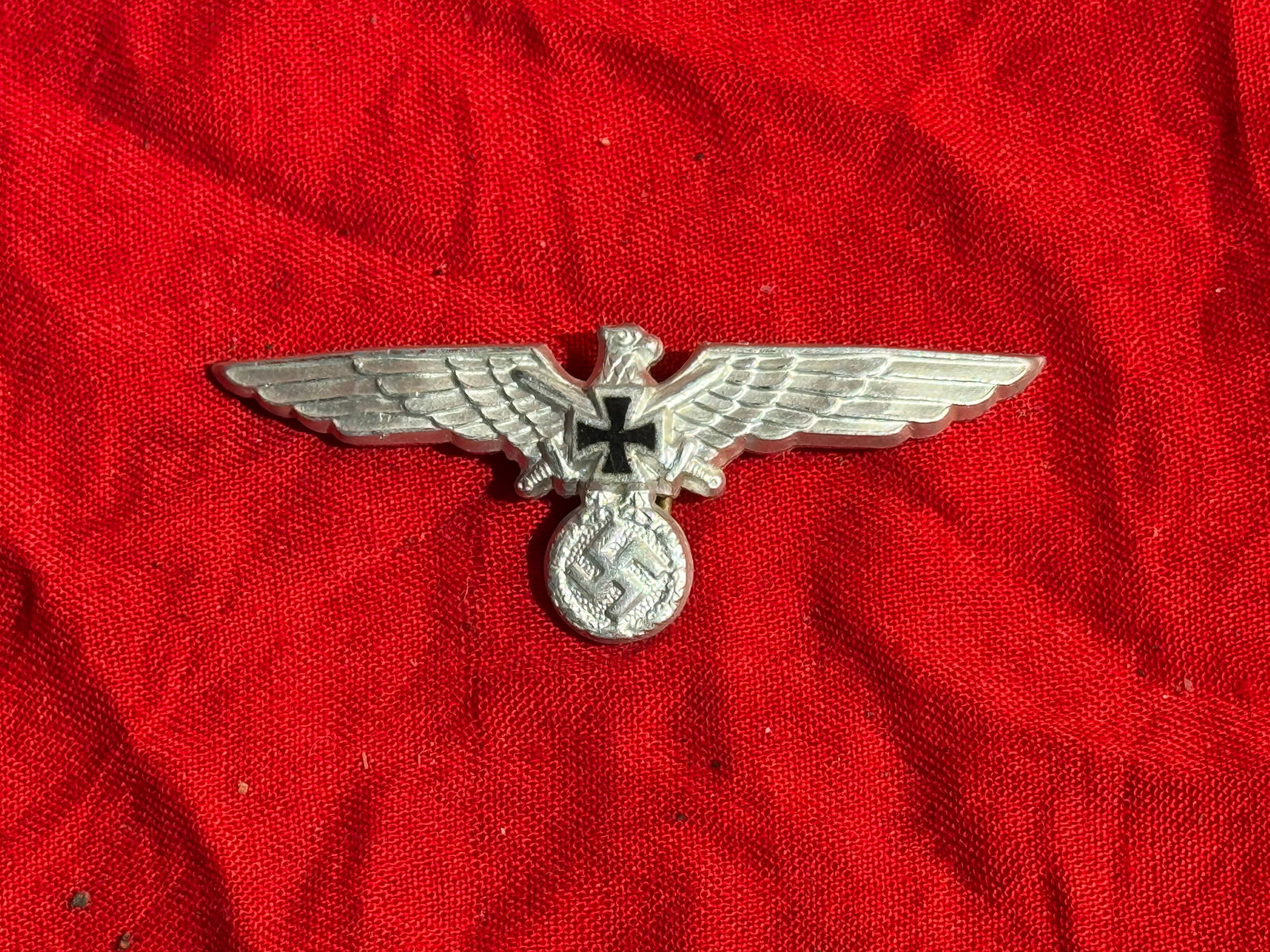 WW2 German Veterans Headgear Badge Insignia (1 of 3)