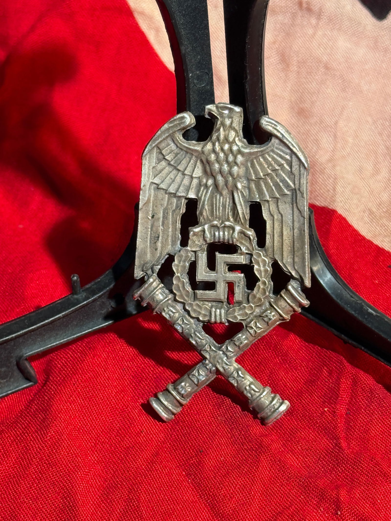 WW2 German Artillery Cap Badge with National Eagle and Crossed Cannons, Third Reich Period (1 of 3)