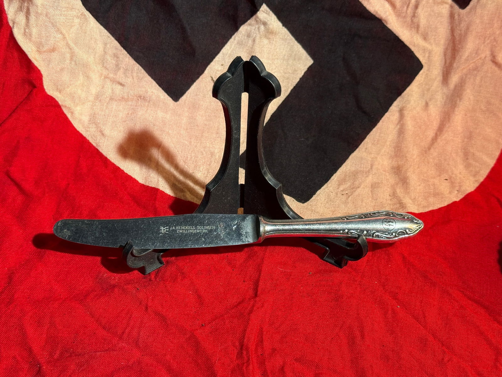 WW2 German J.A. Henckels “Zwillingwerk?? Table Knife – Solingen, Germany: This knife was manufactured by J.A. Henckels (Zwillingwerk) in Solingen, Germany, a city internationally known for high-quality blade production. The blade bears the company’s famous Twin (Zwilling)