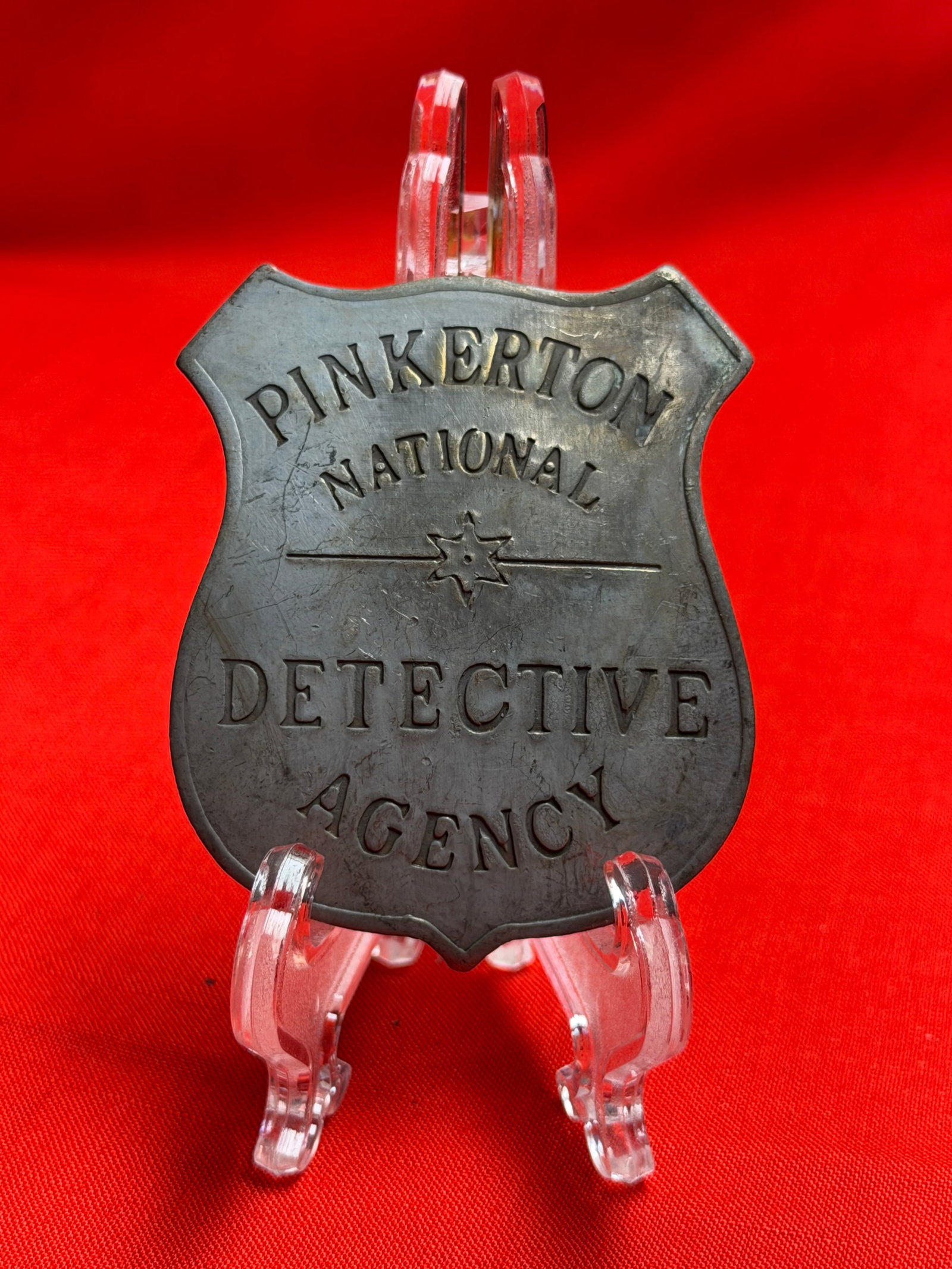 Vintage Pinkerton National Detective Agency Badge – Shield Style Pinback (1 of 3)