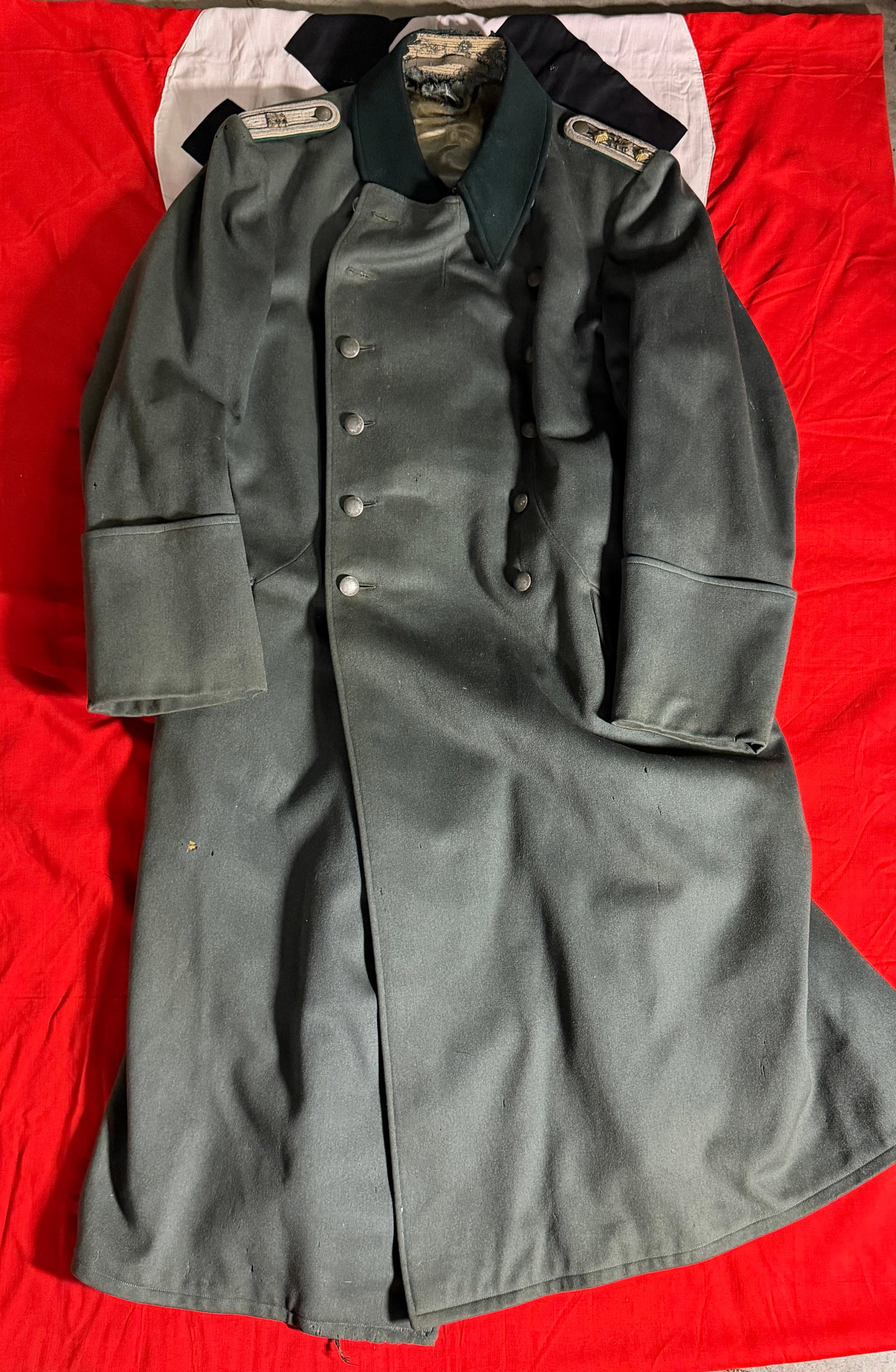 WW2 German M36 Heer Officer Gabardine Greatcoat with Waffenfarbe (1 of 11)