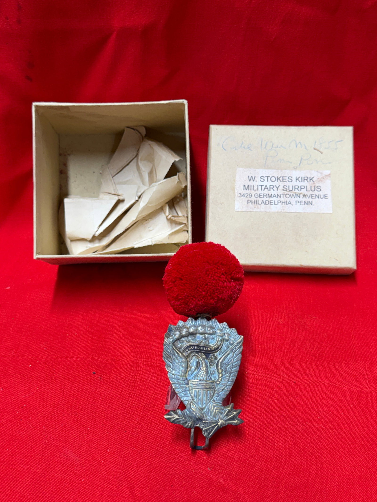 CIVIL WAR ERA PLUME FOR SHAKO ARTILLERY HELMET: CIVIL WAR ERA PLUME FOR SHAKO ARTILLERY HELMET. A RARE FIND. SHOWS GOOD WEAR AND USE WITH A BEAUTIFUL OVERALL PATINA. COMES WITH THE BOX WITH AN OLD TAG W. STOKES KIRK. PLEASE VIEW ALL DETAILED PICTUR
