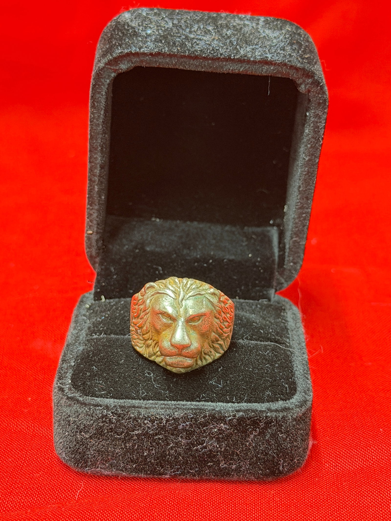 WW2 German Wiking Division Style Lion Head Ring Marked OST: This heavy cast lion head ring features an aggressive raised feline design with detailed flowing mane artwork along both shoulders and an OST marking visible inside the band. In our opinion, this piec