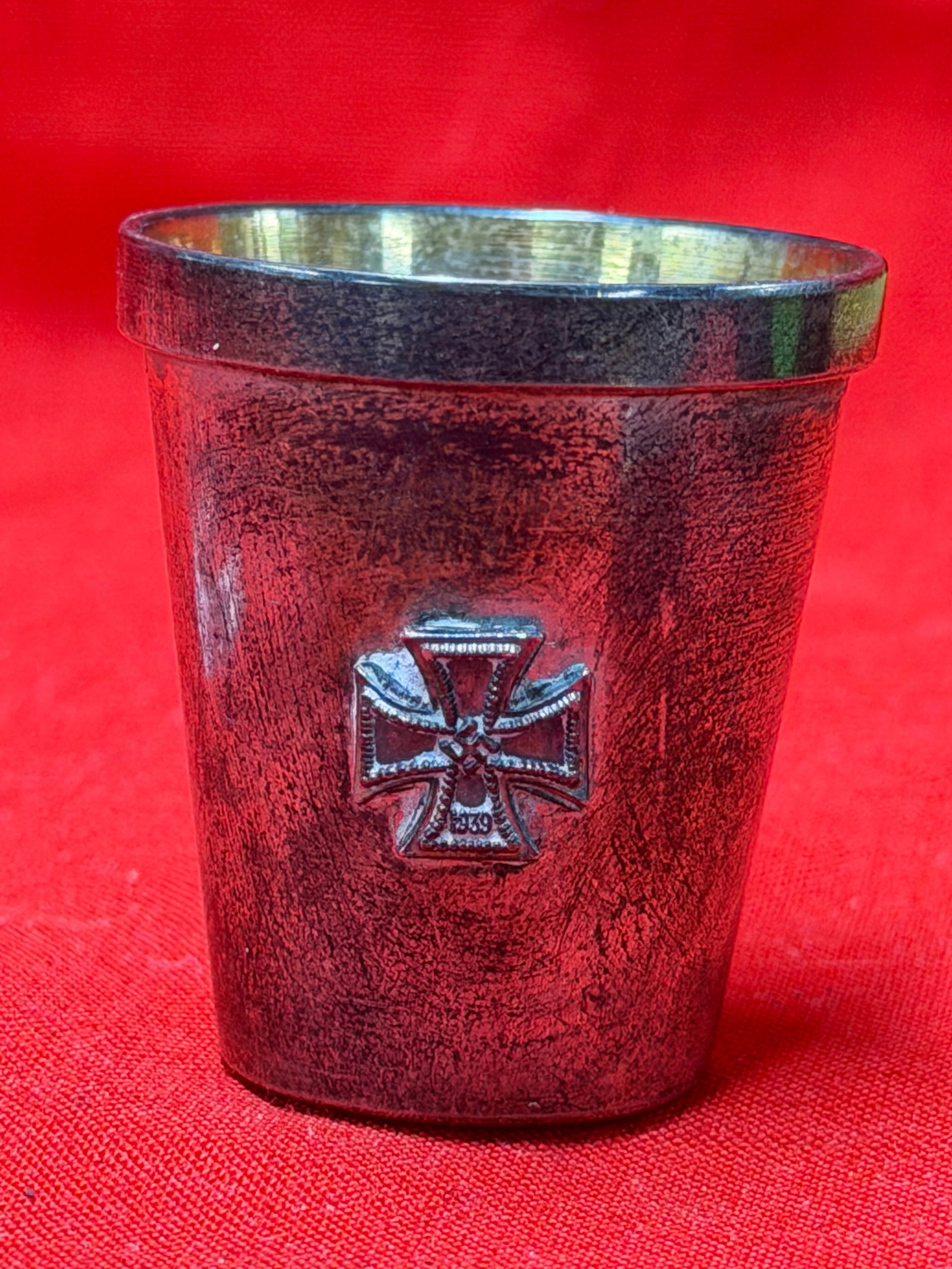 WW2 German Iron Cross Miniature Metal Shot Cup With Marked Base (1 of 7)