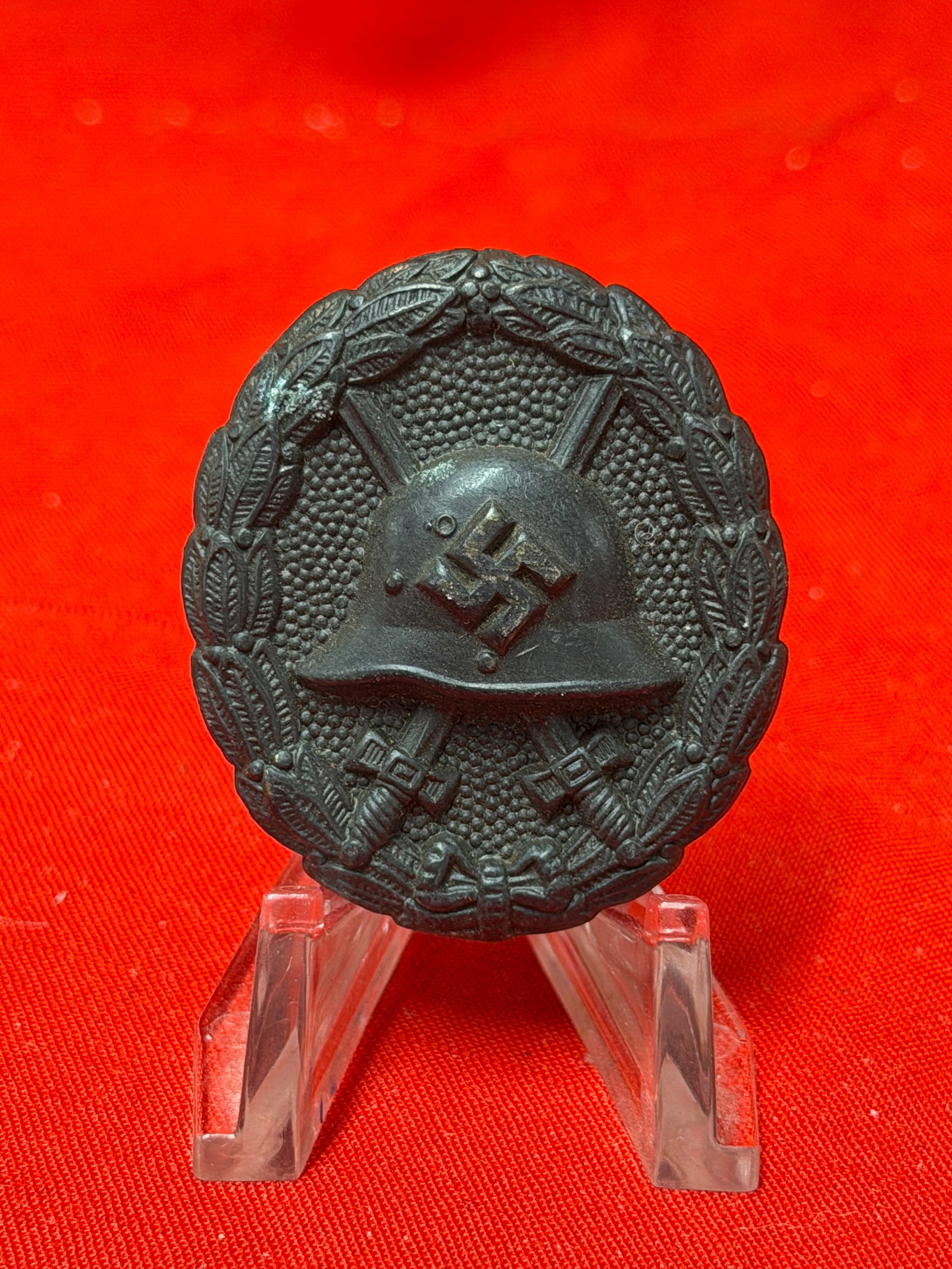 WWII German Eastern Front Campaign Medal “Winterschlacht im Osten 1941/42?? with Ribbon: Original-style World War II German Eastern Front campaign commemorative medal, commonly referred to by collectors as the “Winterschlacht im Osten 1941/42” medal. Front features the German nati