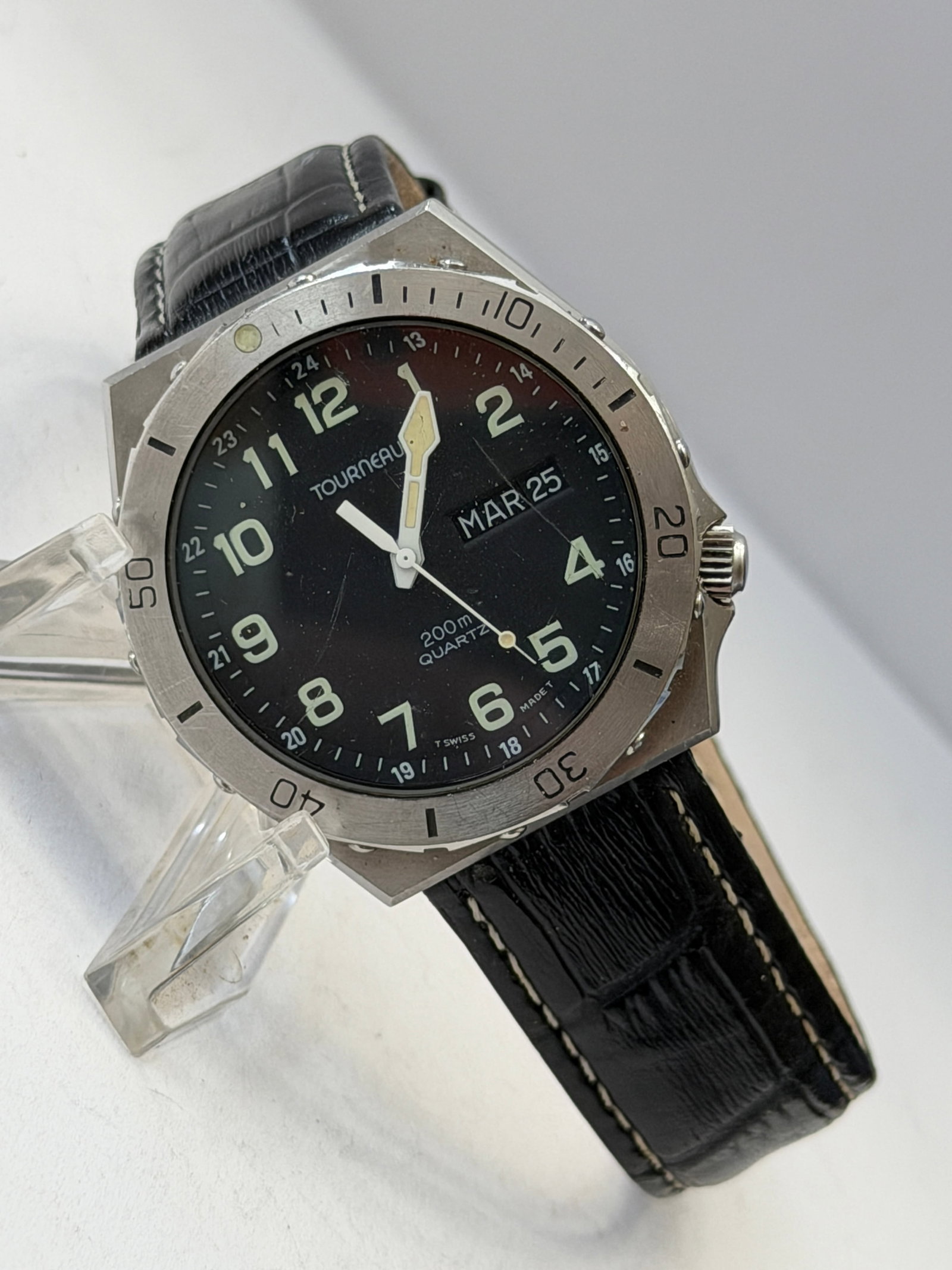 Tourneau 200M Quartz Diver Style Wristwatch ? Black Dial Stainless Steel Watch (1 of 3)