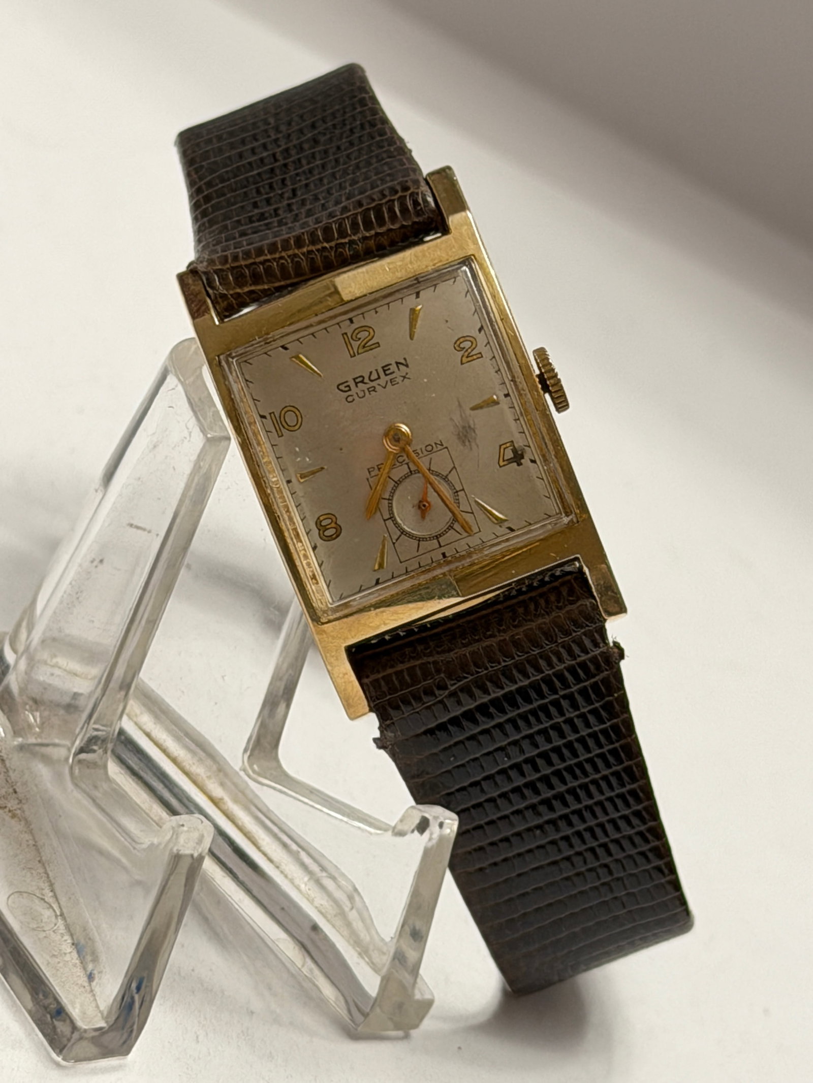 Vintage Gruen Curvex Precision Art Deco Rectangular Wristwatch ? 10K Gold Filled ? Small Seconds ?: Vintage Gruen Curvex Precision rectangular wristwatch featuring the iconic curved Art Deco case design that made the Curvex line one of Gruen’s most celebrated vintage collections. This elegant 