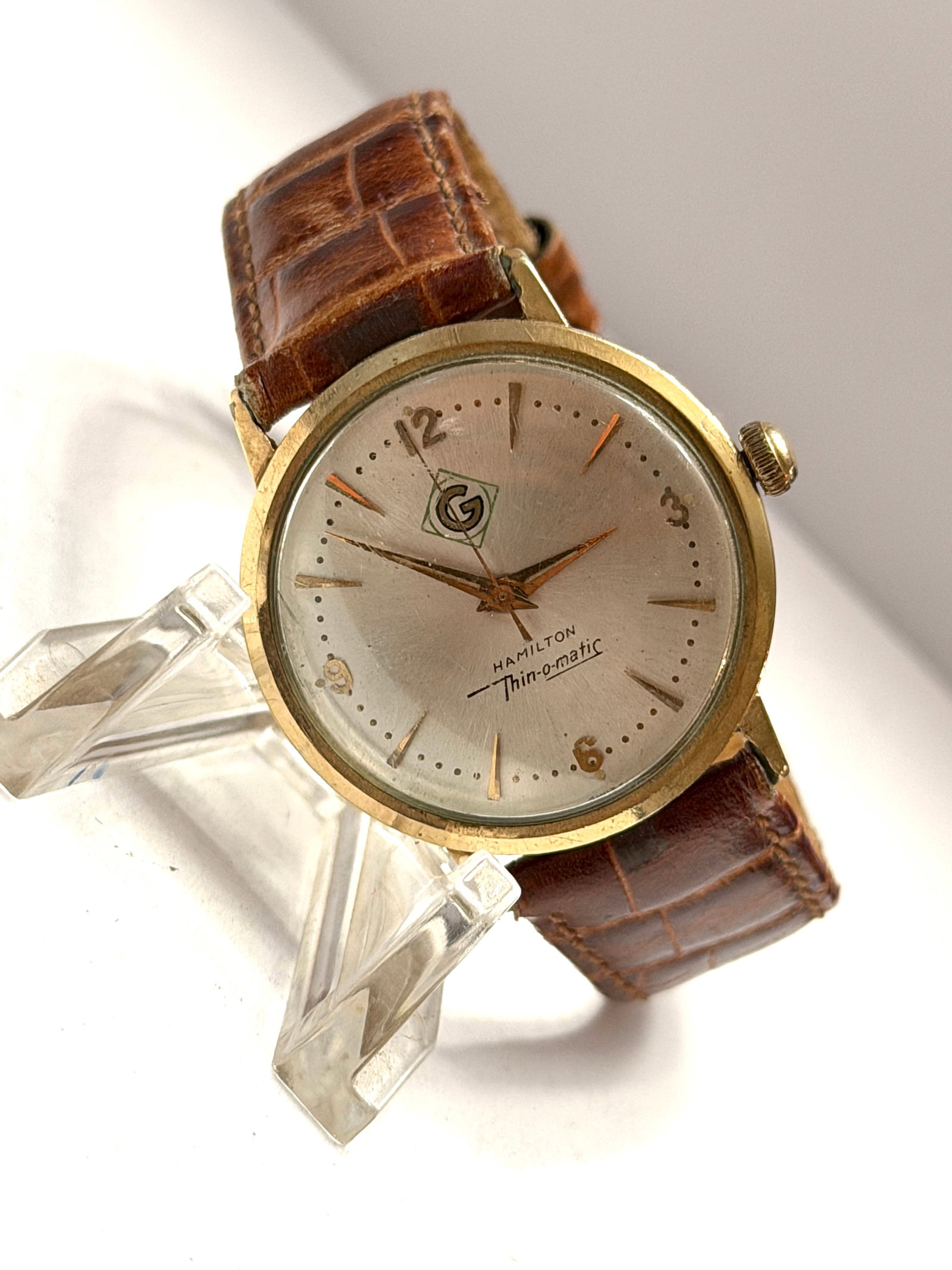Waltham 25 Jewel Automatic Wristwatch ? Retro Cushion Case Stainless Steel Watch: Striking vintage Waltham automatic wristwatch featuring an eye-catching retro cushion-shaped stainless steel case and bold mid-century styling. The watch showcases a distinctive two-tone dial design w