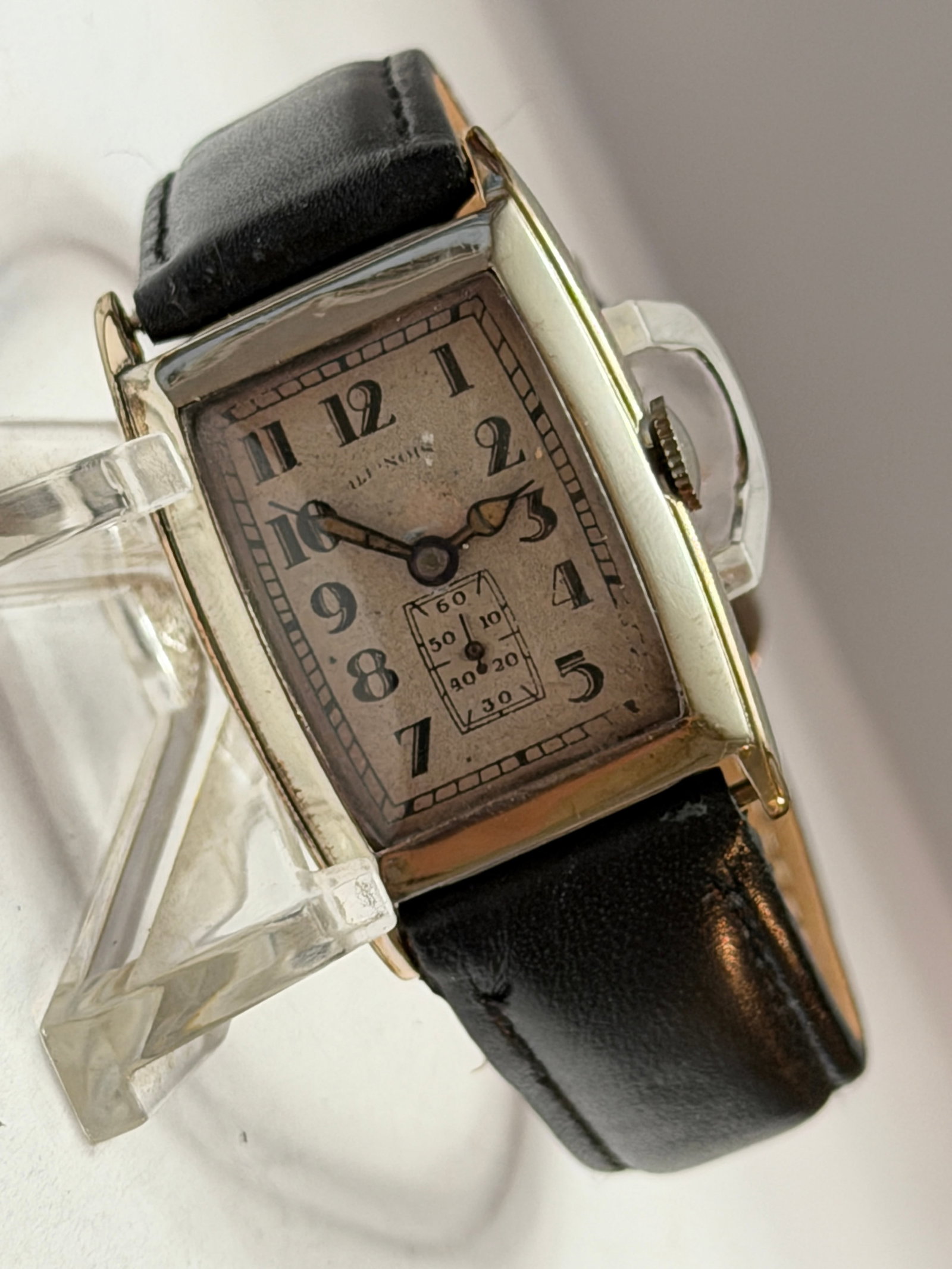 Illinois Art Deco Wristwatch ? Rectangular Case with Sub Seconds: Elegant vintage Illinois wristwatch featuring a classic Art Deco rectangular case design with curved sides and a refined early 20th century aesthetic. The aged silver-tone dial is marked “Illino