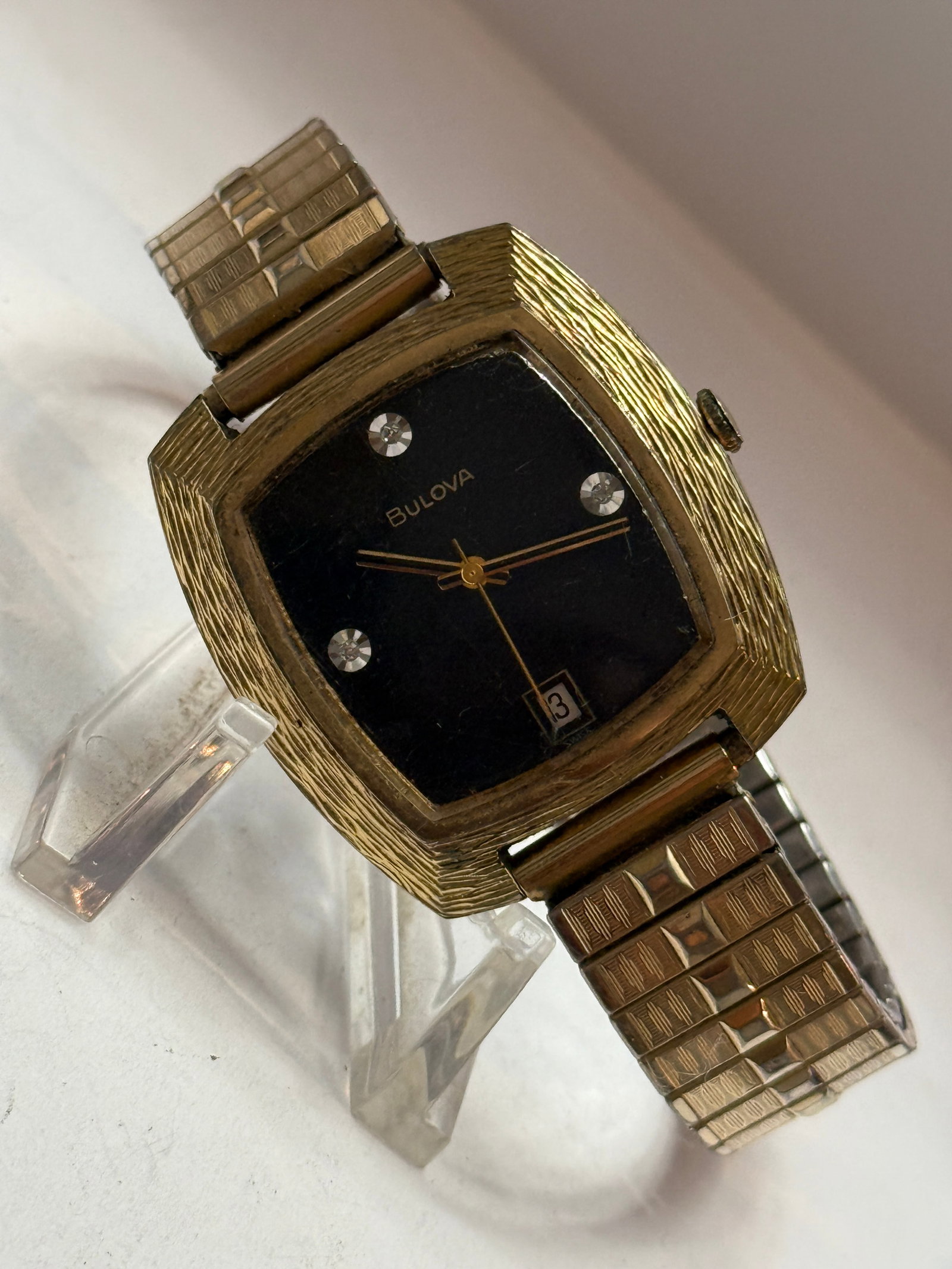 Vintage Bulova Cushion Case Wristwatch with Date Display and Expansion Bracelet (1 of 4)