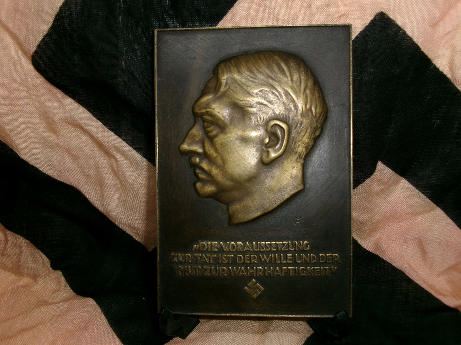 WWII German Adolf Hitler Commemorative Bronze Plaque (1 of 3)