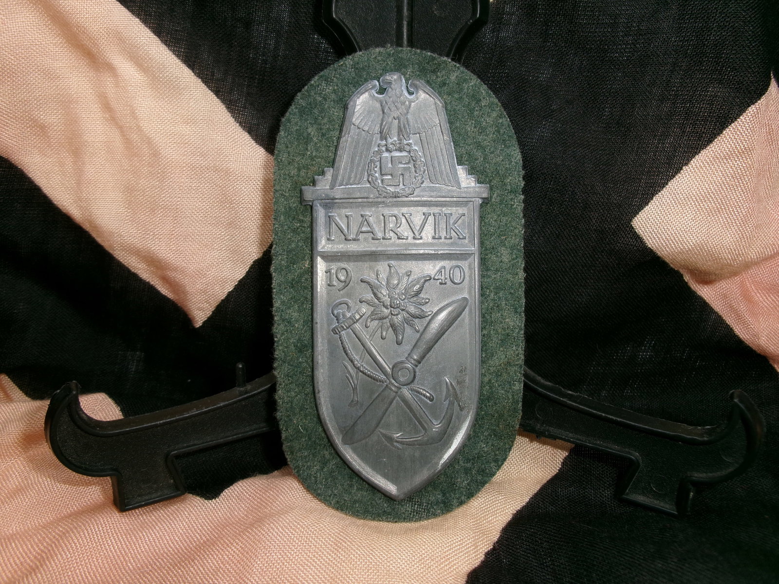 WWII German Narvik Campaign Shield Award (1 of 2)
