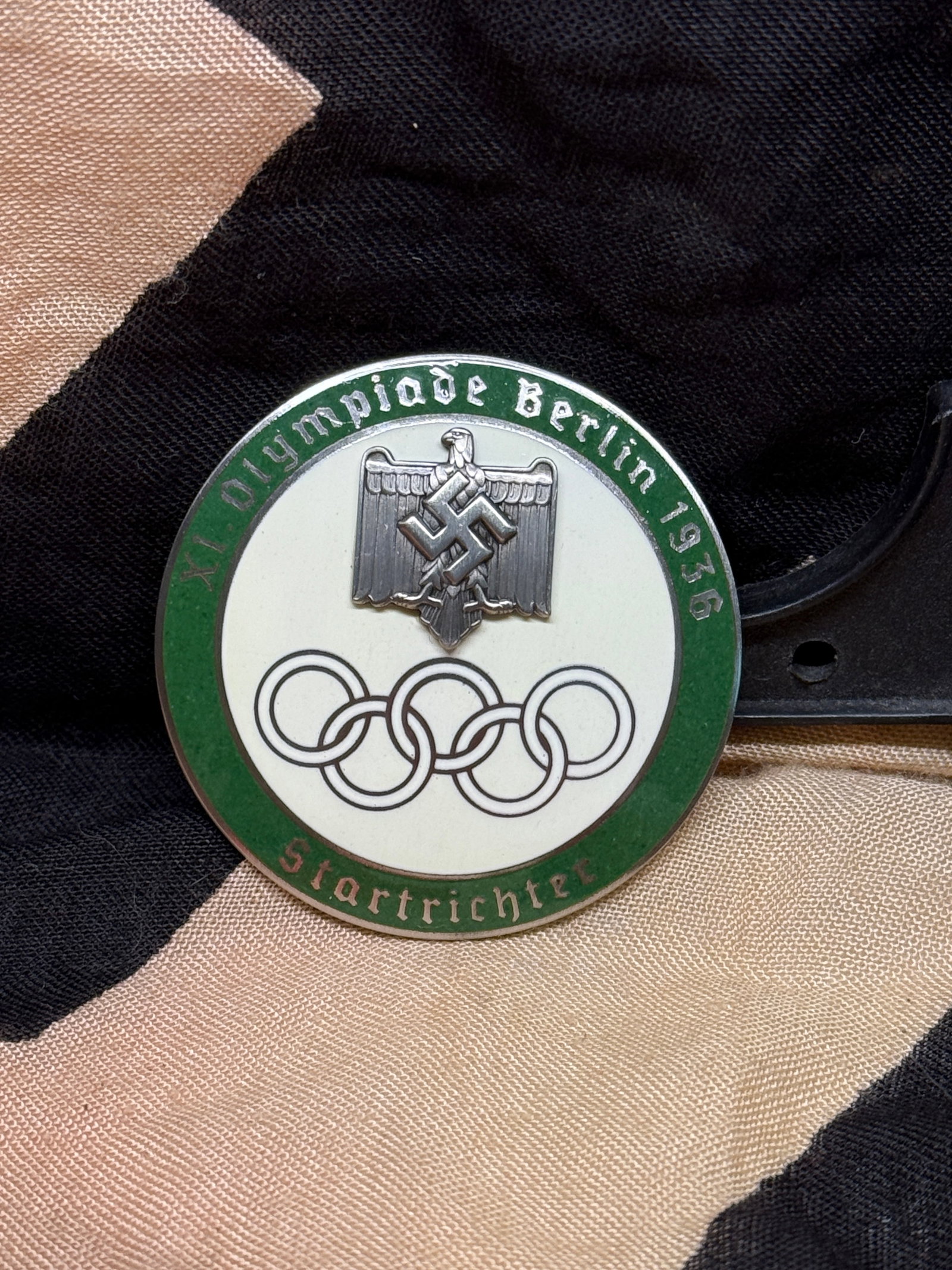 1936 Berlin Olympic Games Steward Badge By Ges. Gesch. A. Stubbe Berlin (1 of 2)