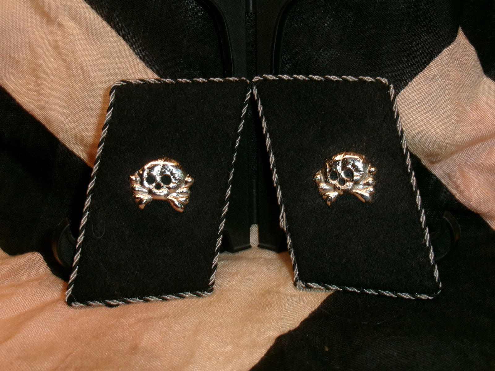 WWII German SS Collar Tabs with Totenkopf Insignia (1 of 2)