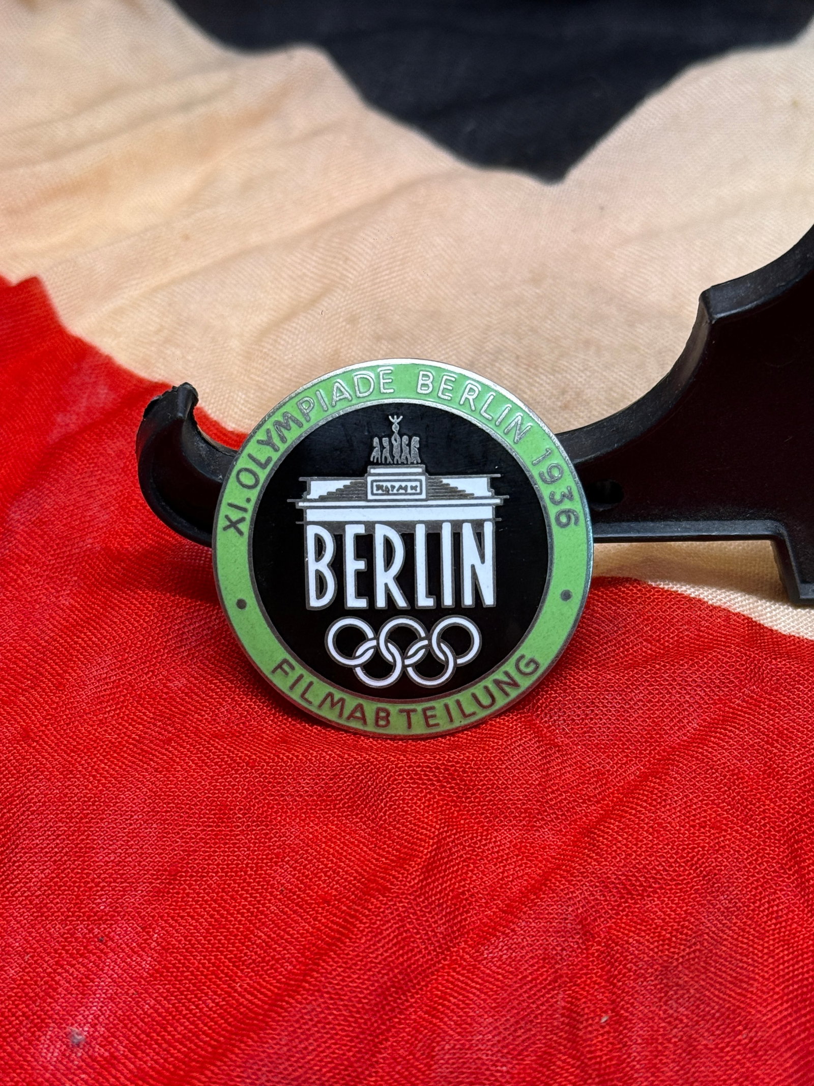 1936 Berlin Olympic Film Department Badge By Rob. Neff Berlin W57 (1 of 3)