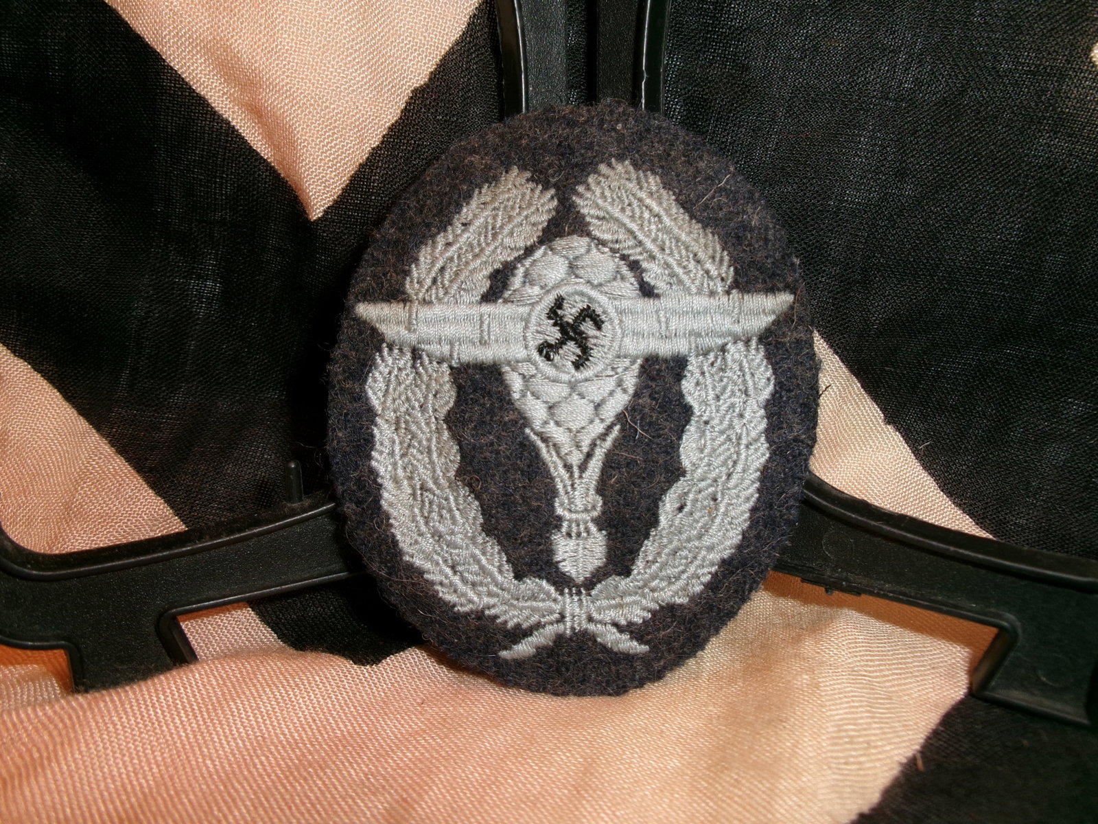 WWII German NSFK Balloon Pilot Cloth Qualification Badge (1 of 3)