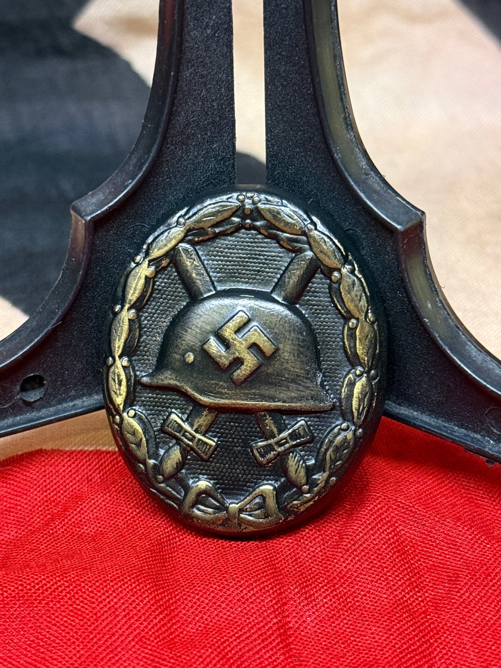 WWII German Wound Badge in Black (1 of 3)