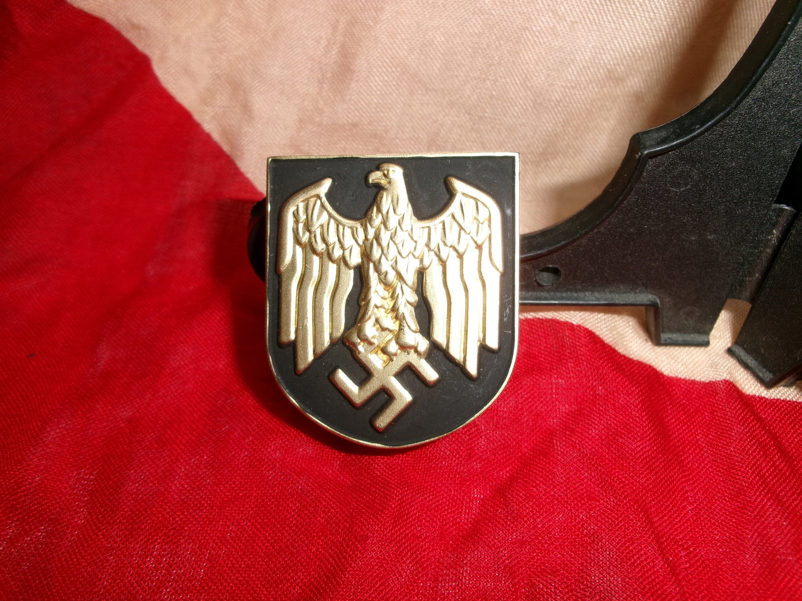 WWII German Wehrmacht Eagle Shield Uniform Insignia (1 of 3)