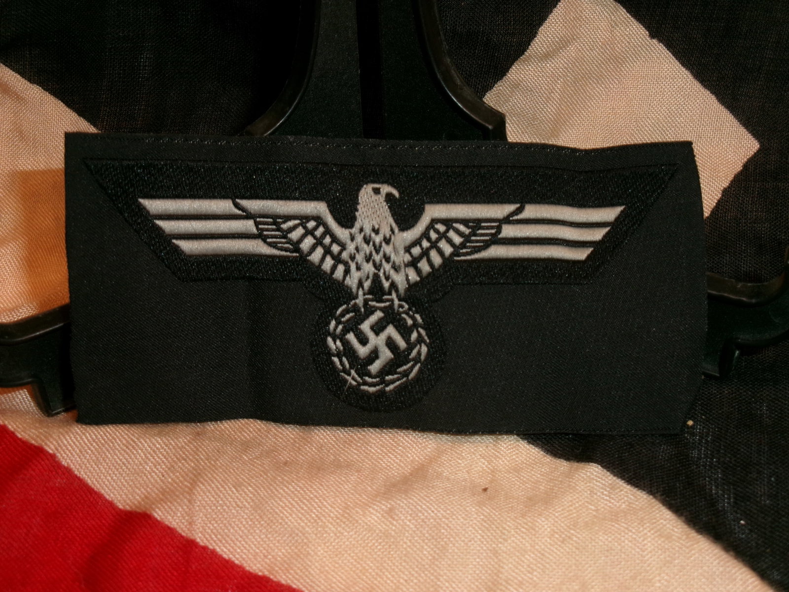 WWII German Waffen-SS Police Sleeve Eagle Insignia (1 of 3)