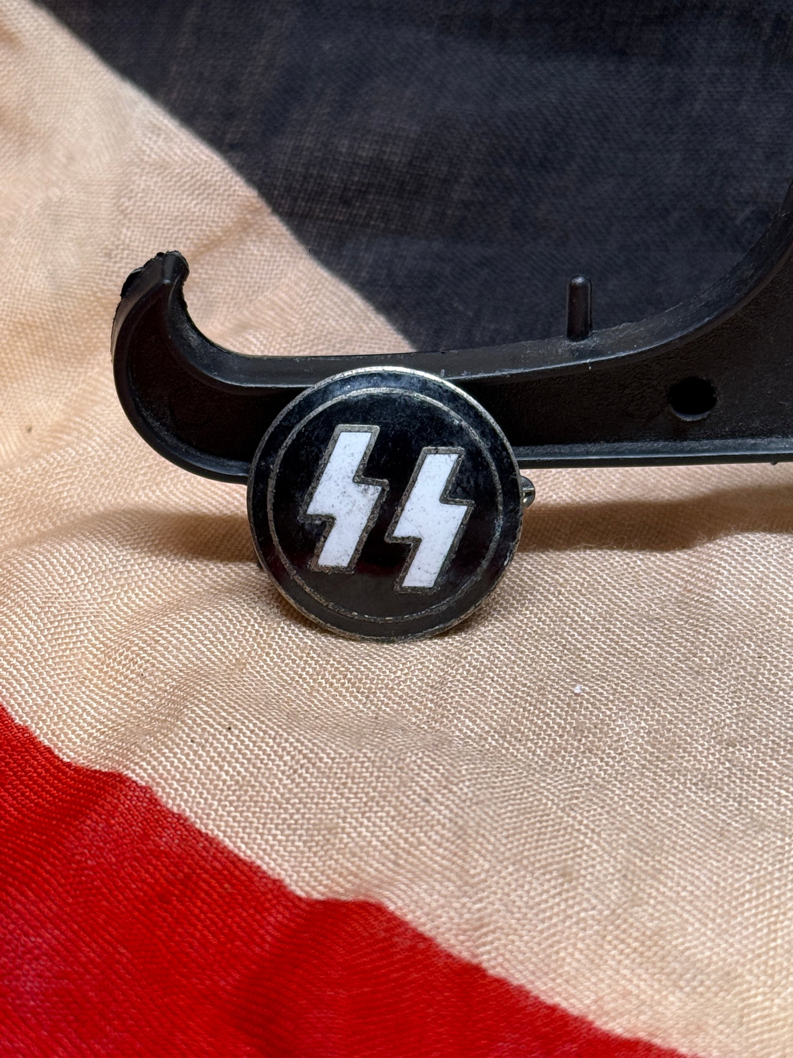 WWII German SS Membership Lapel Pin by RZM M1/4 (1 of 3)