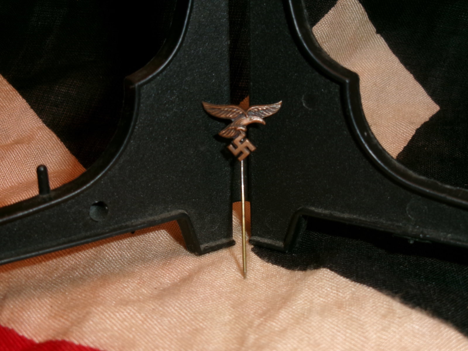 WWII German Luftwaffe Membership or Affiliation Stick Pin (1 of 3)