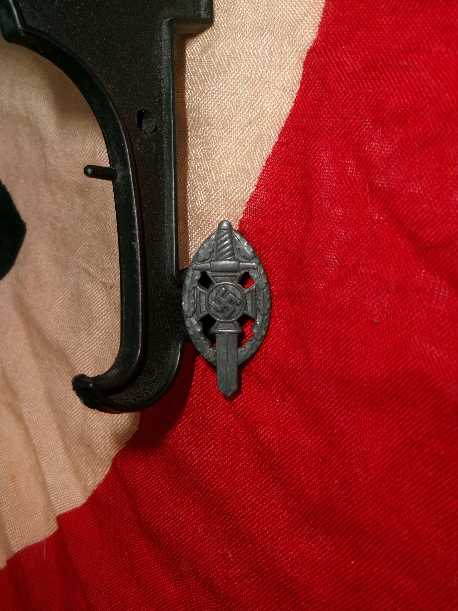 WWII German NSKOV Members Lapel Pin By RZM (1 of 4)