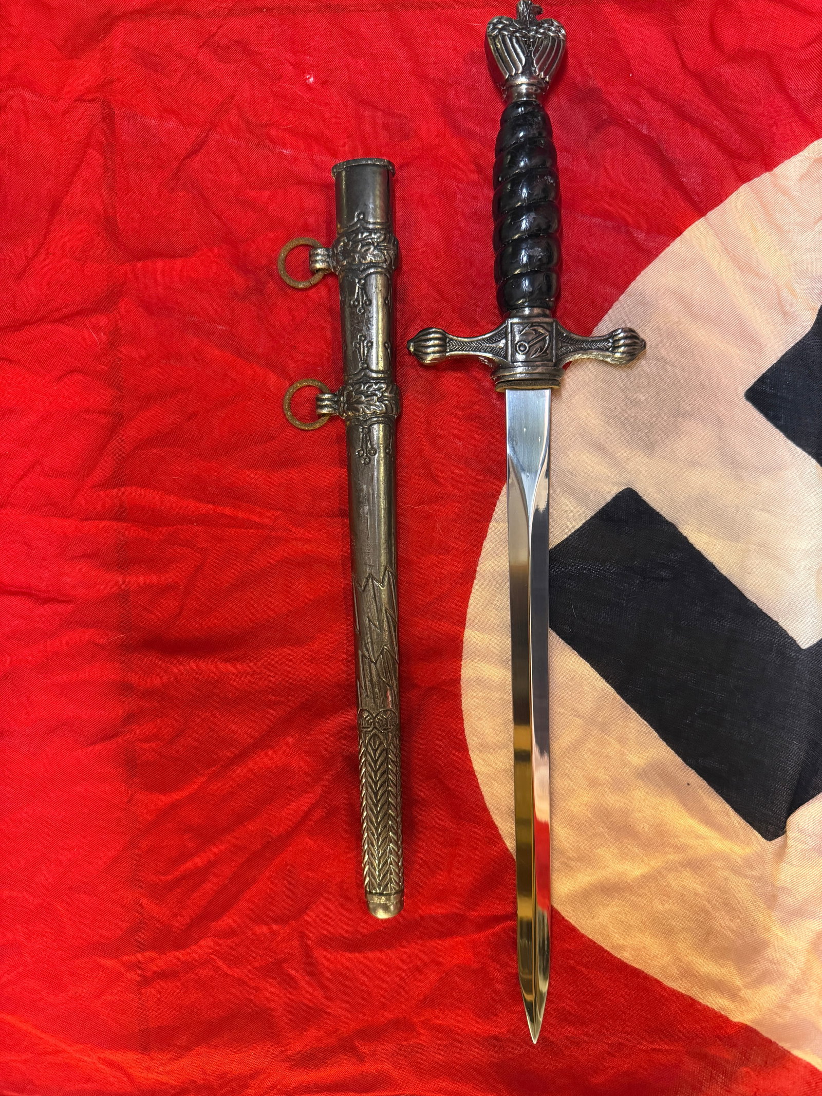 WWII German Bahnschutz Railway Protection Dagger with Scabbard (1 of 7)