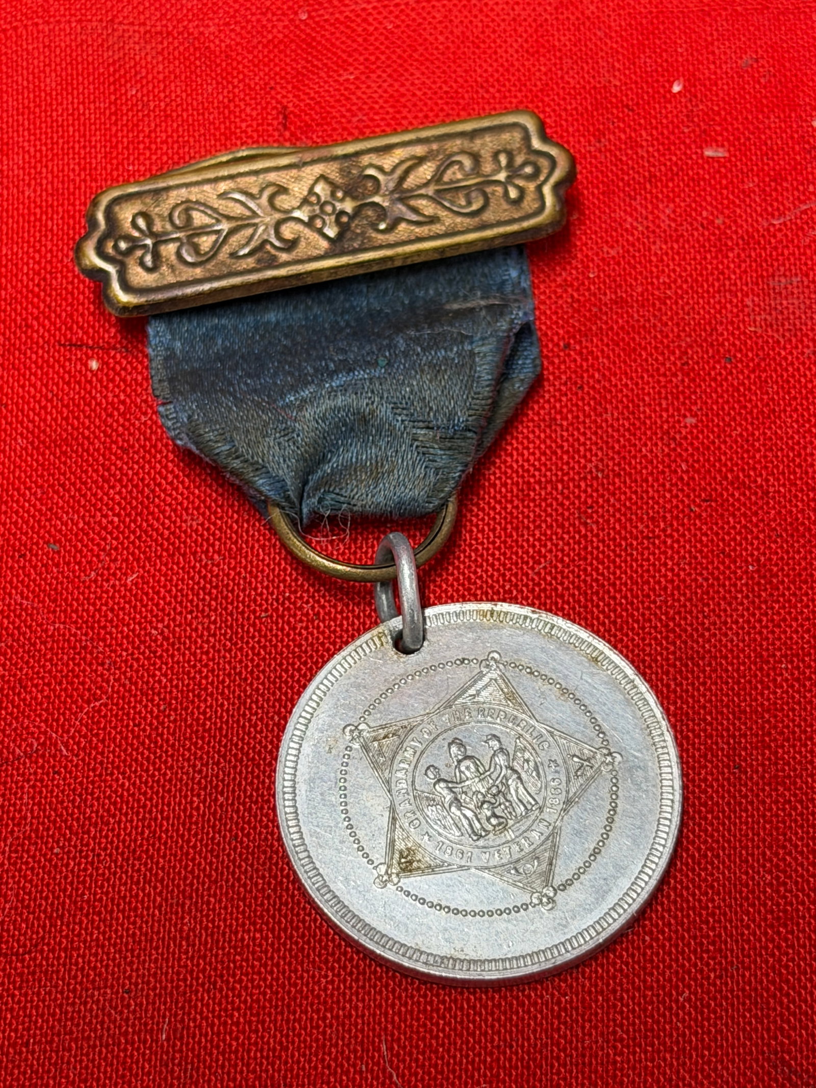 1894 G.A.R. Post No. 49 Gettysburg Pennsylvania Commemorative Medal Badge (1 of 3)
