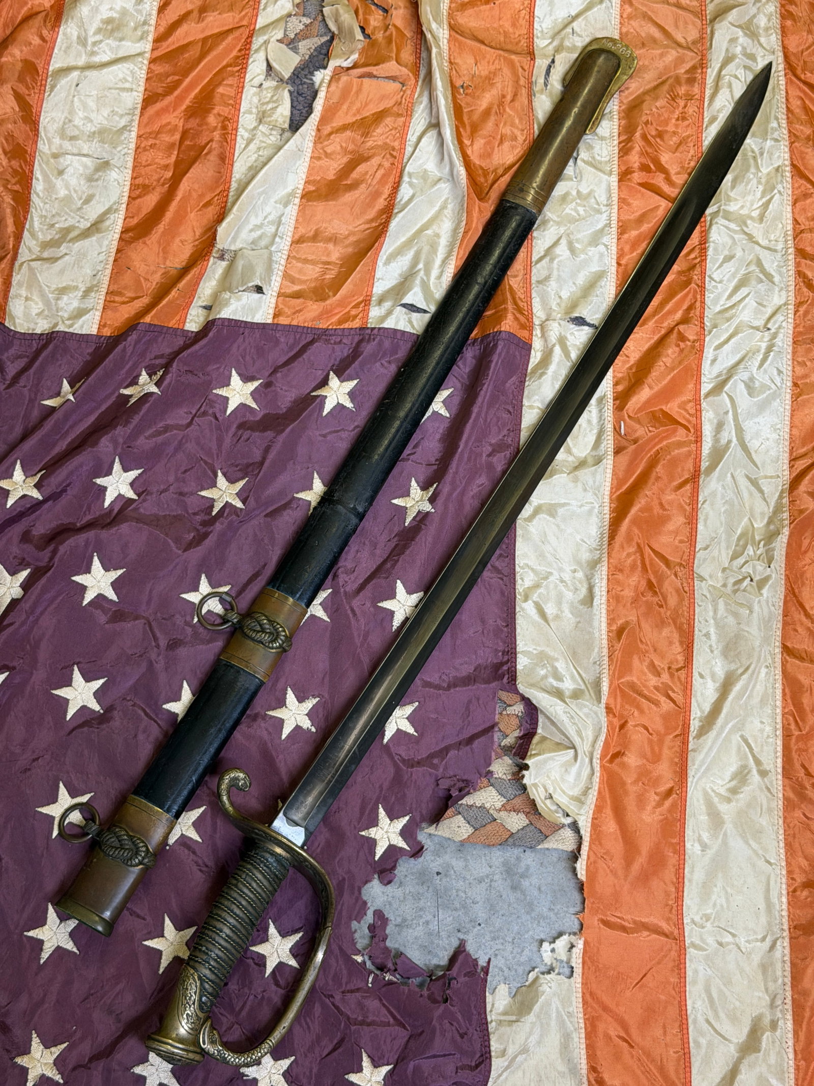 Civil War U.S. Navy Officer Saber with Original Scabbard – USN Guard, Etched Blade, Union Naval (1 of 15)