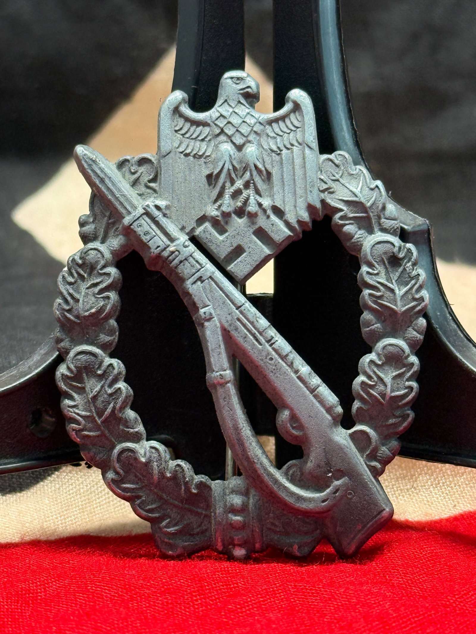 WWII German Infantry Assault Badge (1 of 4)