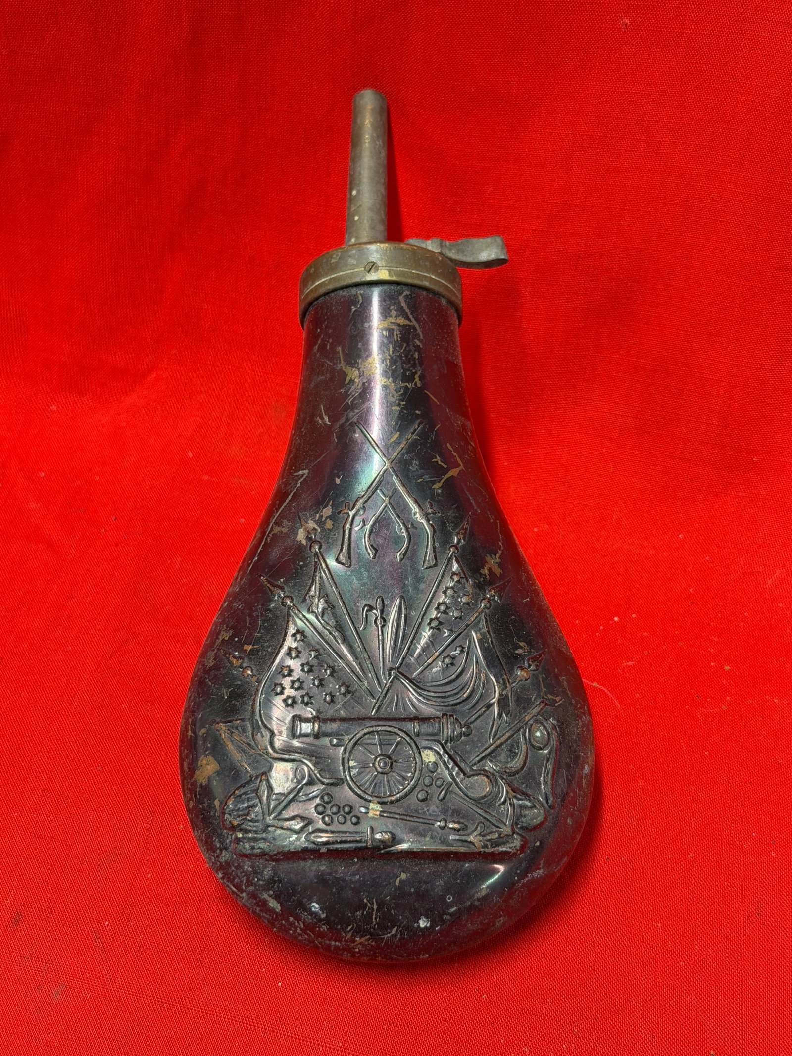Civil War Union Artillery Embossed Powder Flask (1 of 5)
