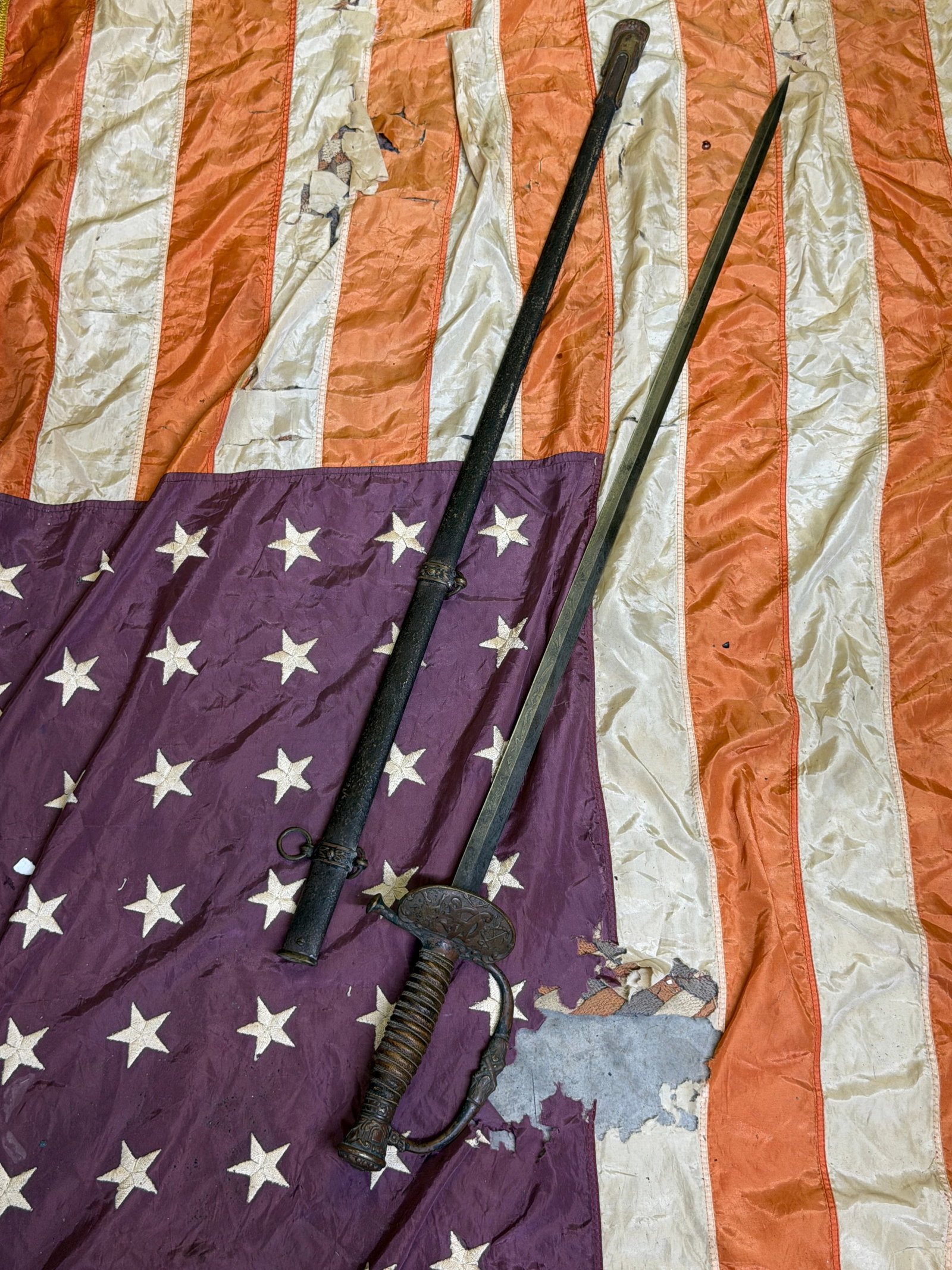 Civil War Grand Army of the Republic (GAR) Officer’s Sword with Engraved Blade (1 of 12)