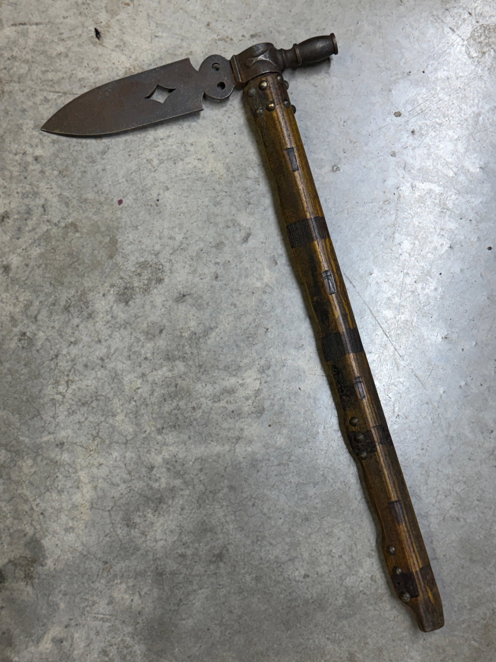 1800’s Native American Cherokee Smoking Pipe Tomahawk with Diamond Cutout Blade (1 of 8)