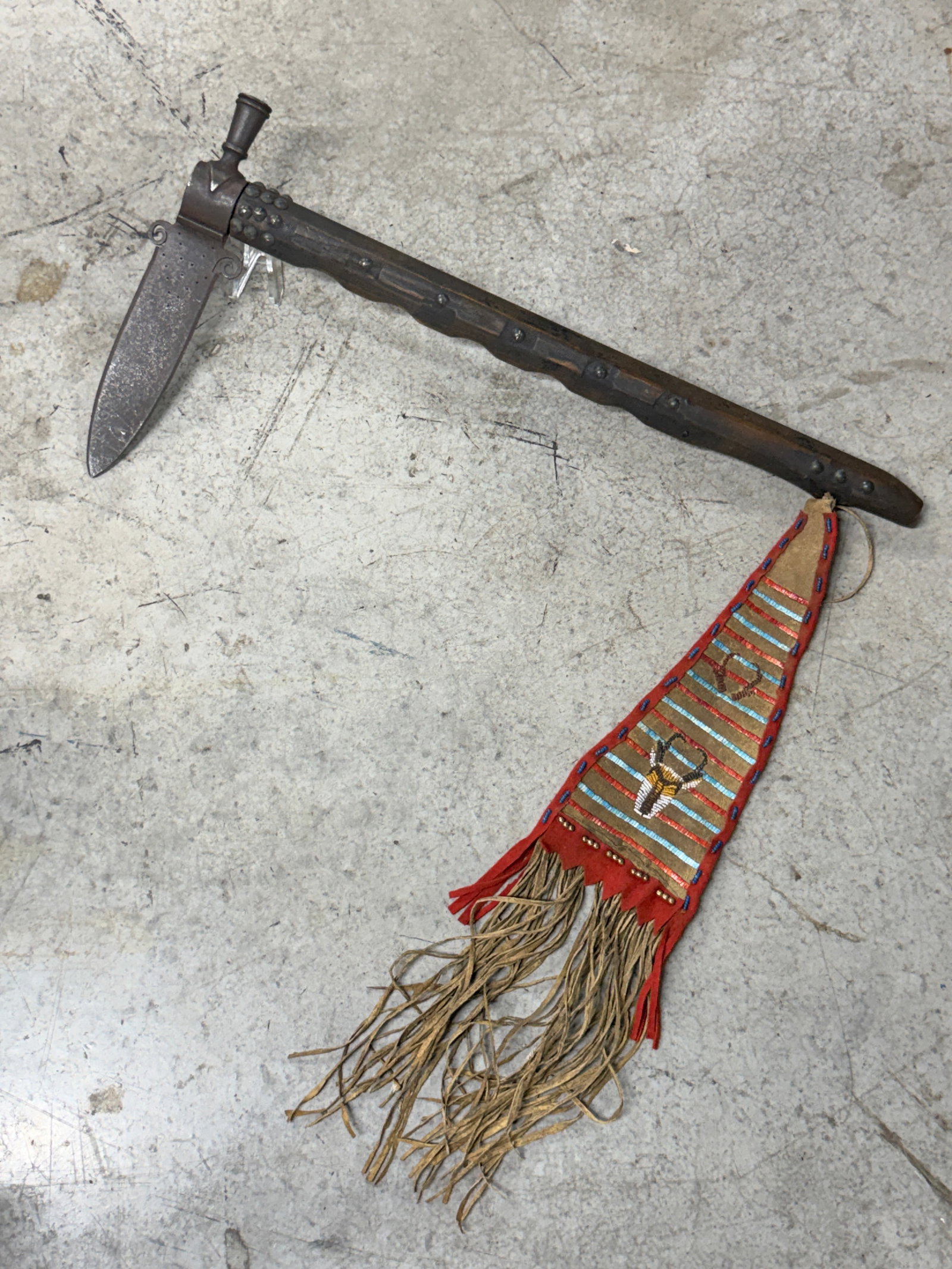 1800's Native American Sioux Indians Pipe Tomahawk with Beaded Drop (1 of 12)