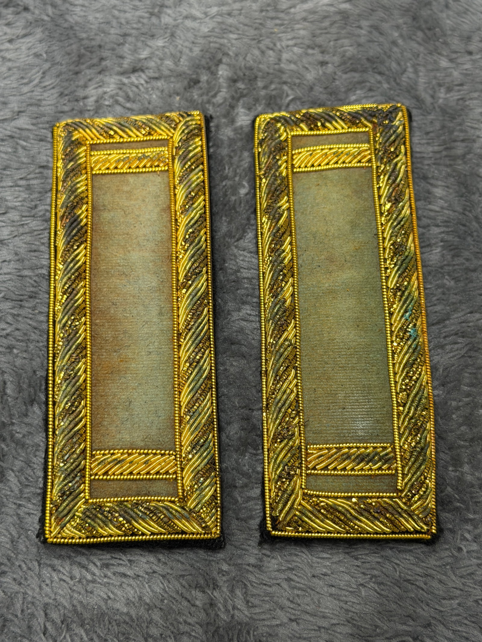 Civil War 1st Cavalry Lieutenant Gold Bullion Shoulder Boards Pair (1 of 6)