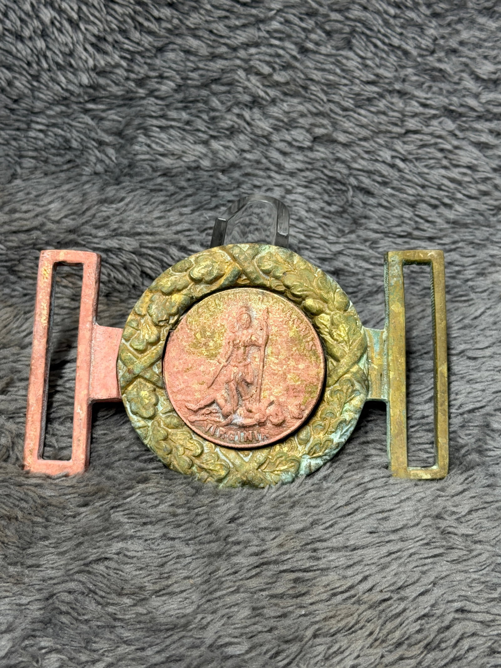 Civil War Confederate Virginia State Seal Sic Semper Tyrannis Wreath Two-Piece Belt Buckle: Offered is a distinctive two-piece belt buckle featuring the Virginia state seal at the center with the familiar standing Virtus figure and “Sic Semper Tyrannis” motto. The circular centerpiec