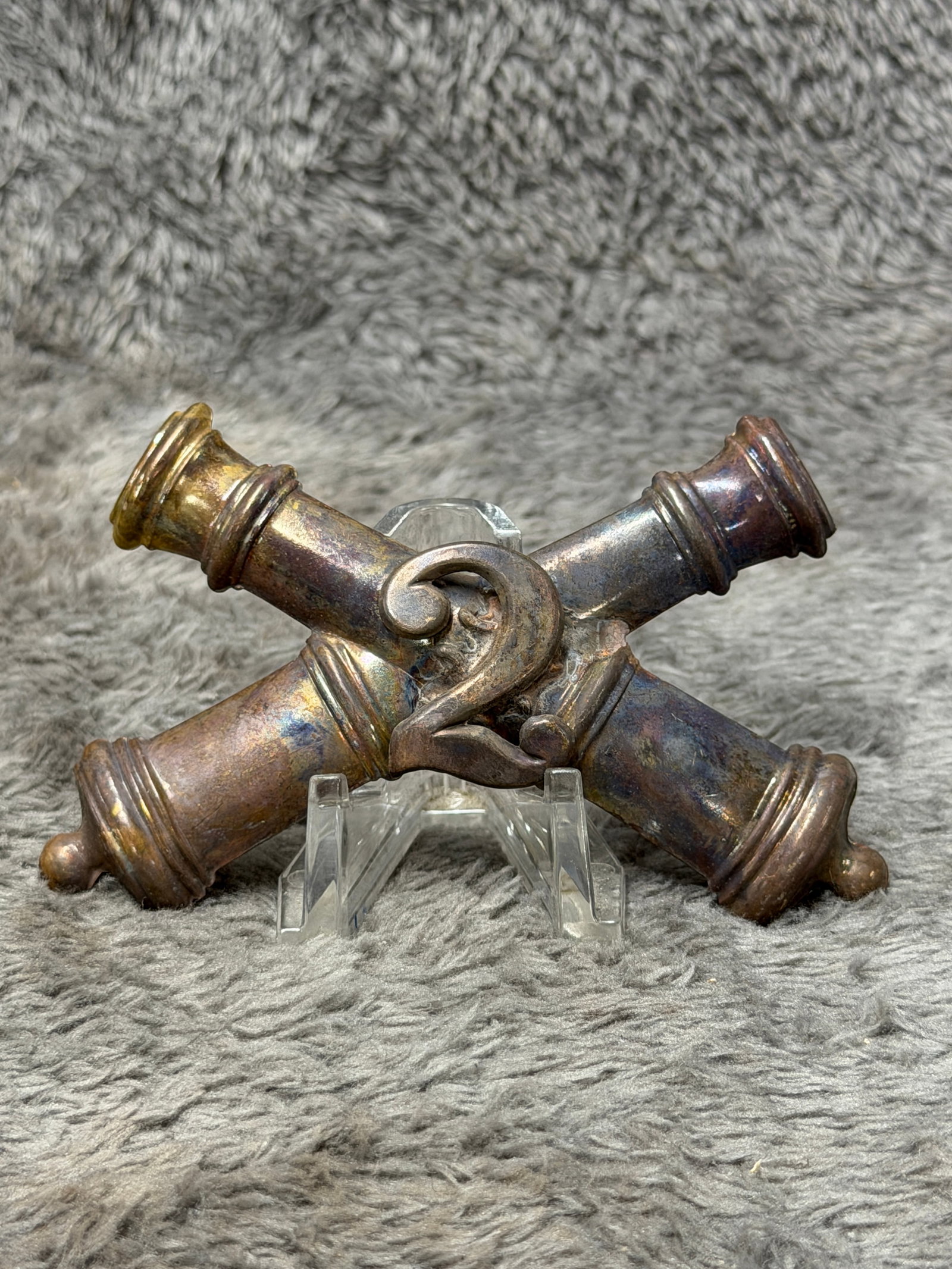 Civil War Confederate CSA 2nd Artillery Crossed Cannon Hat Insignia (1 of 4)