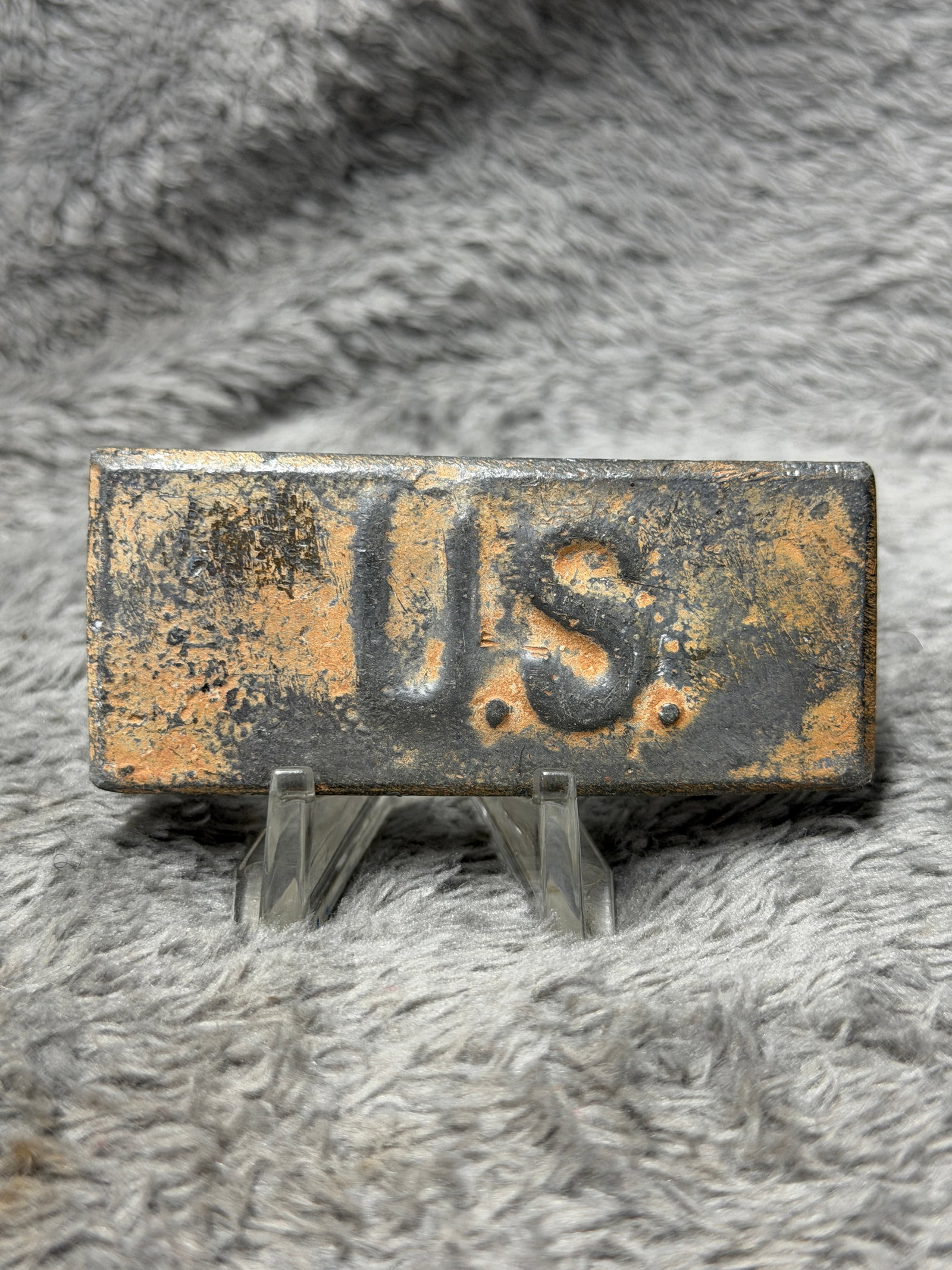 Civil War Union U.S. Rectangular Cartridge Box or Equipment Plate: Striking Civil War Union U.S. military equipment plate of heavy rectangular construction, prominently displaying the raised letters “US” across the face. The lettering is secured with visible 