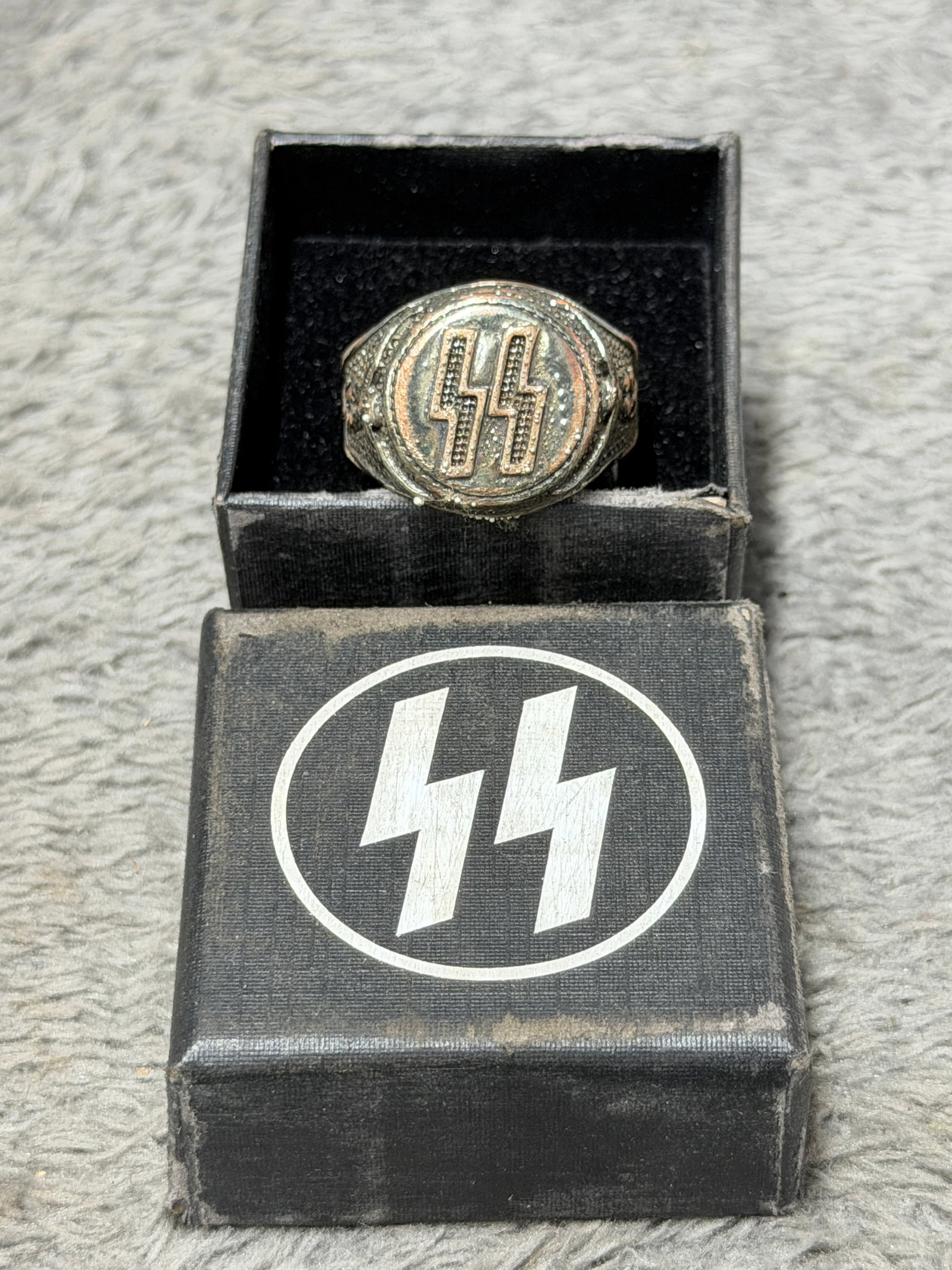 WWII German Waffen-SS Double Sig Runes Ring with Presentation Box (1 of 5)