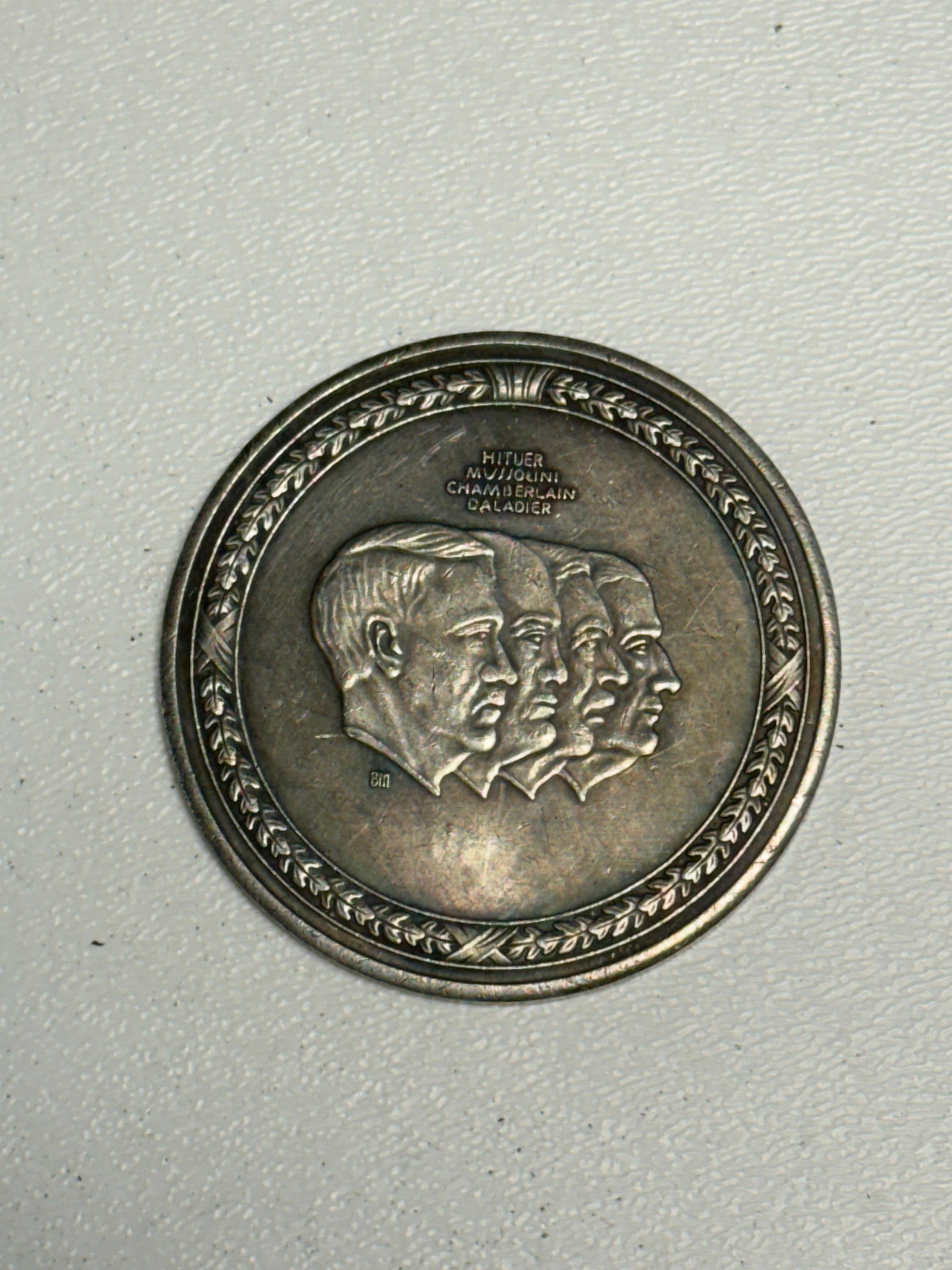 WWII German Hitler Mussolini Chamberlain Daladier Munich Agreement Commemorative Medal (1 of 3)