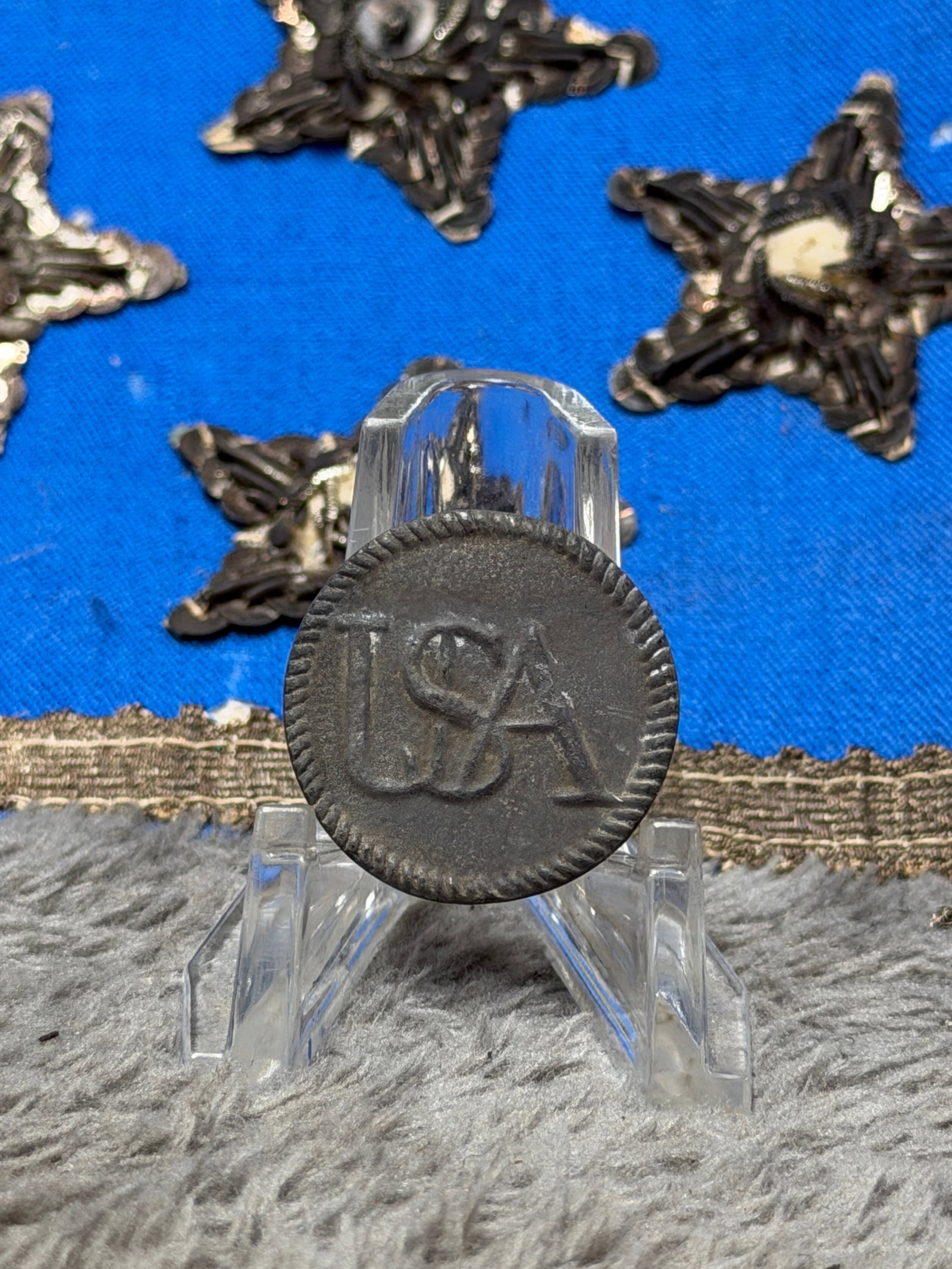 Revolutionary War USA Pewter Soldier’s Coat Button – Raised USA Device (1 of 5)