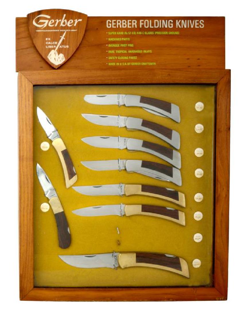 GERBER KNIFE RETAILER DISPLAY CASE & KNIVES.