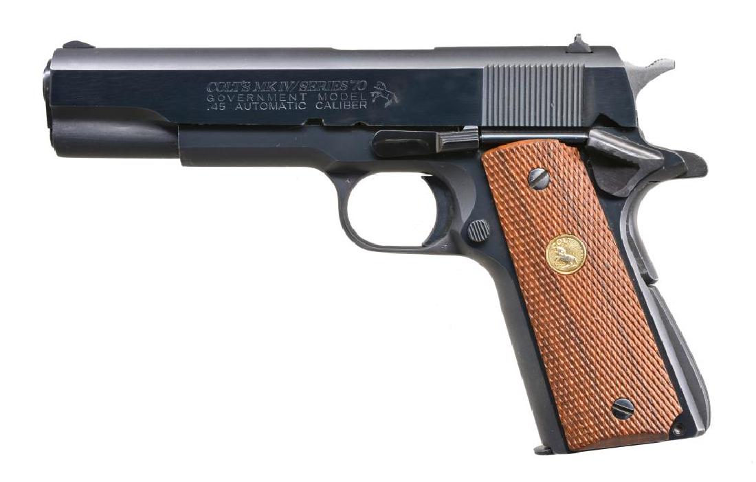 COLT 1911 A1 MKIV SERIES 70 GOV'T MODEL PISTOL.: Cal. 45 ACP. S# 70B12095. Bbl. 5". Square notch rear sight w/ serrated ramp front sight w/ added yellow highlight paint. Blue finish. 2 Piece checkered grips w/ gold Rampant Colt medallions. MAGS: 1 d