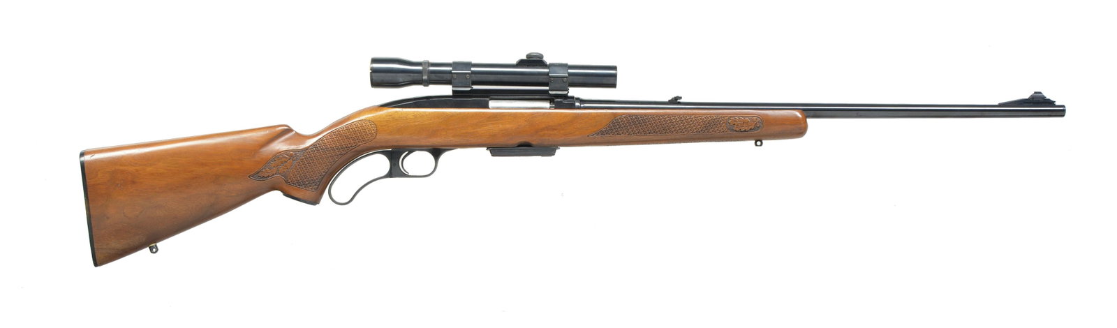 WINCHESTER MODEL 88 LEVER ACTION RIFLE.: Cal. 308 Win. S# H262926. Bbl. 22" w/ ramp mounted bead front sight & folding leaf rear sight. Weaver 2.5x scope w/ standard crosshairs on Weaver mts. Walnut stock has steel grip cap, original buttpla